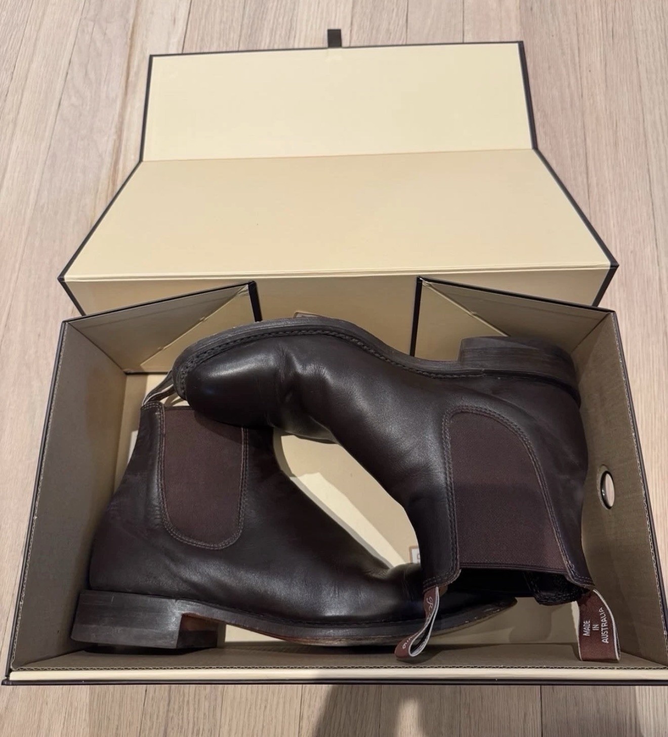 R.M. Williams Craftsman Boots – Chestnut Yearling, AU/UK 8, EU 42, US 9 Mens