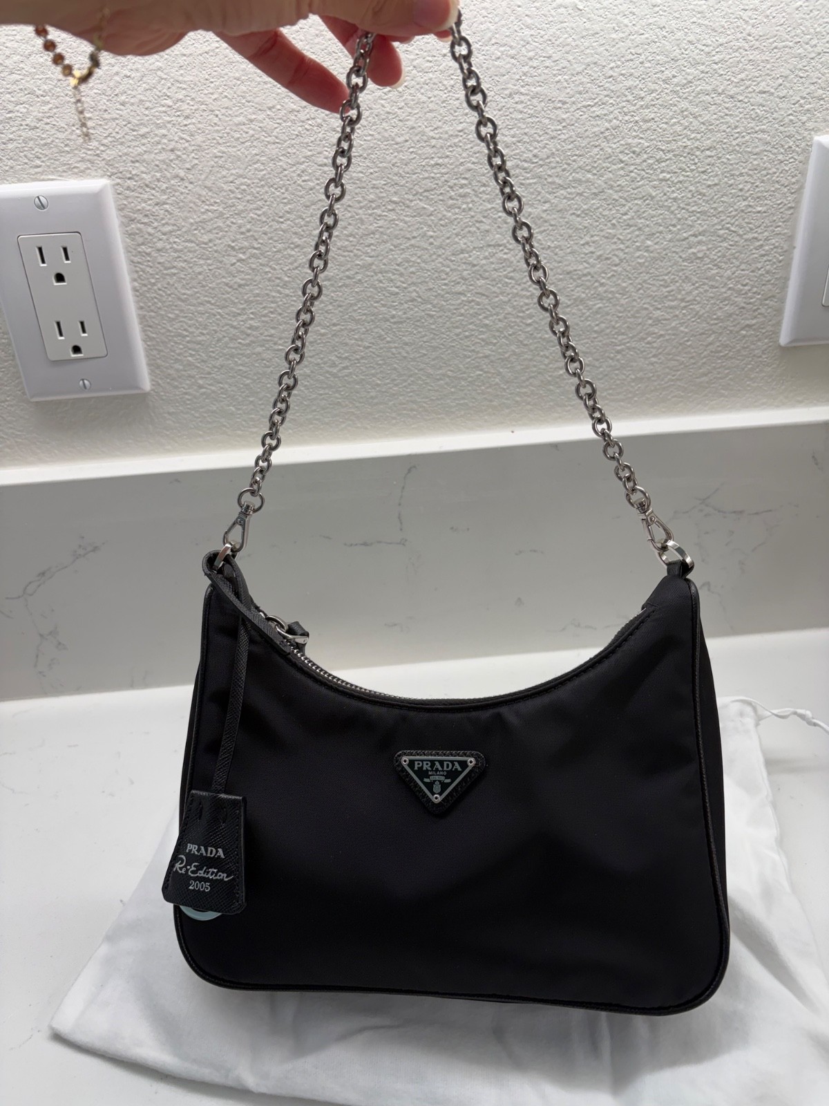AUTHENTIC PRADA Re-Edition 2005 Nylon Shoulder Bag/Crossbody in Black