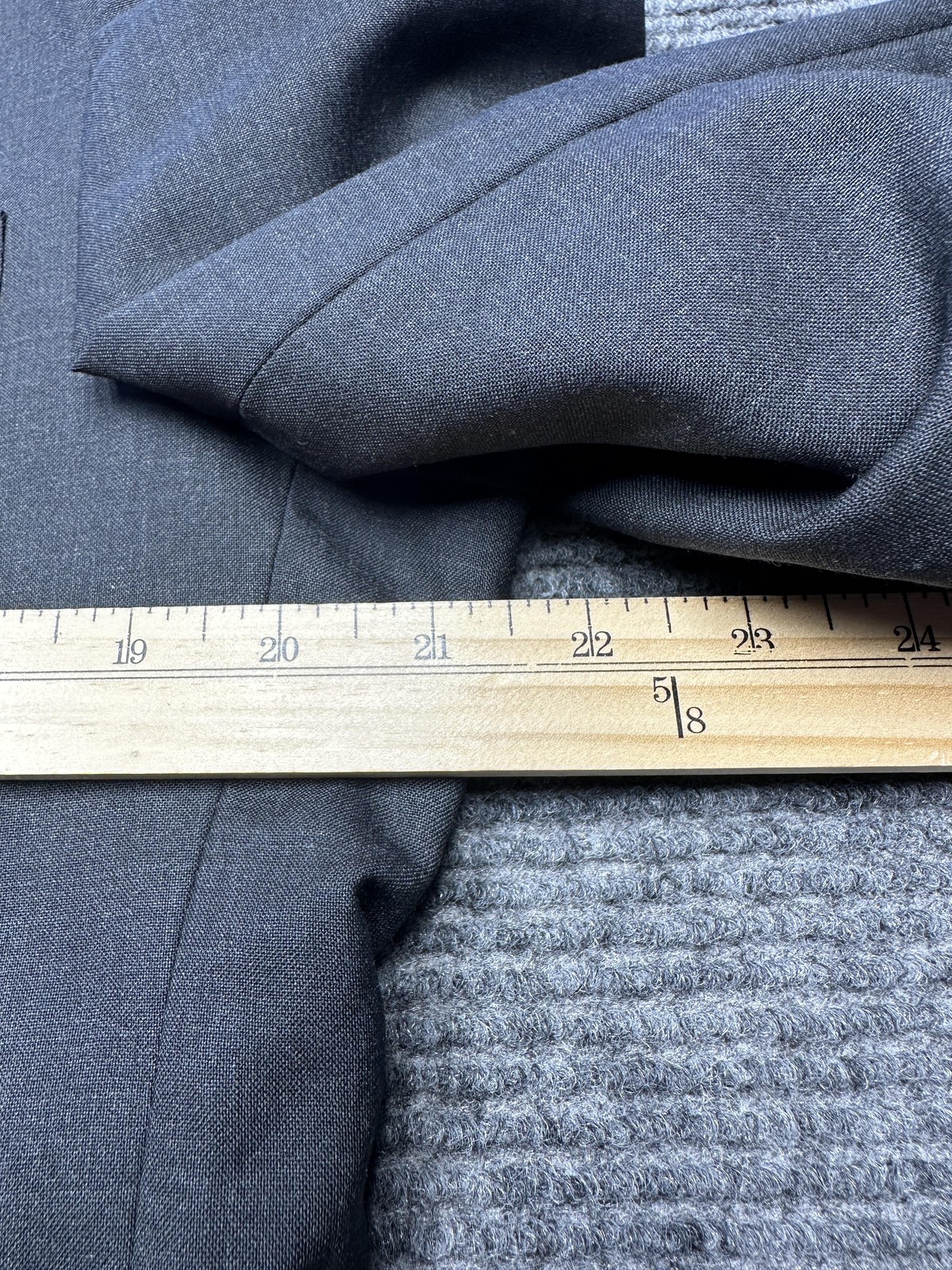 Jos A Bank Blazer Mens 41L Gray 100% Wool Two Button Sport Coat Jacket Classic