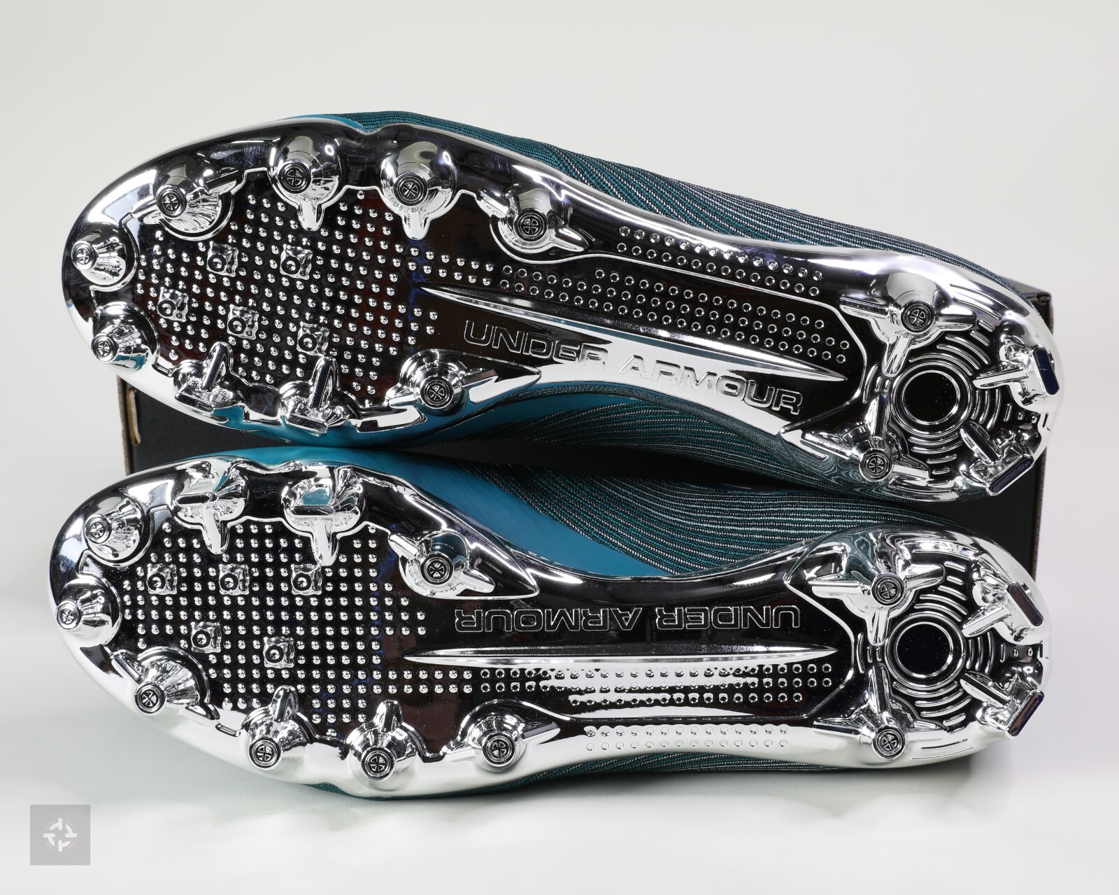 Under Armour Spotlight MC Cyan Chrome Football Cleats Mens Size 11 (3021418-303)