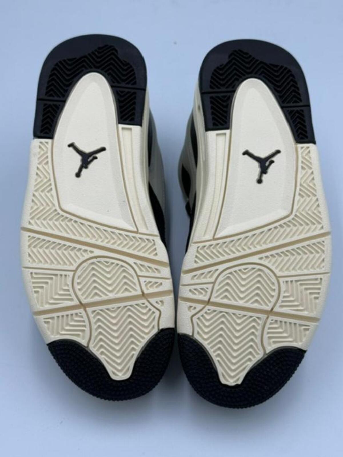 Air Jordan 4 RM GS Black/Sail/Coconut Milk/Gym Red Youth 6.5