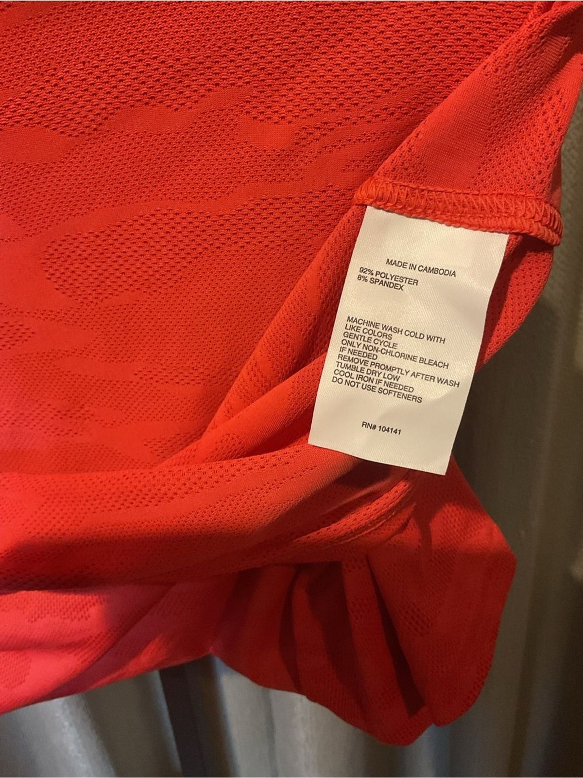 DSG Men’s Bright Red Polo Golf Shirt with Subtle Jacquard Pattern S