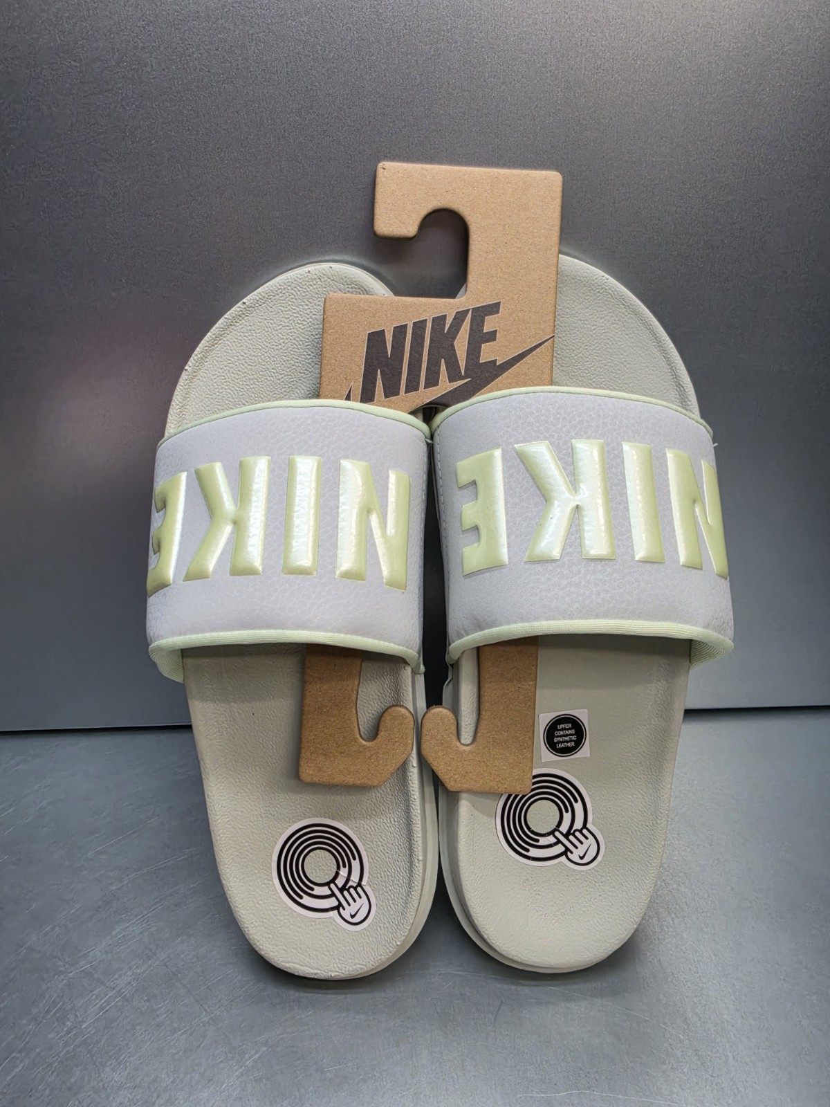 Nike Offcourt Slide Sandals Womens Size 7 Foam Cushioned Pale Green Slip On New