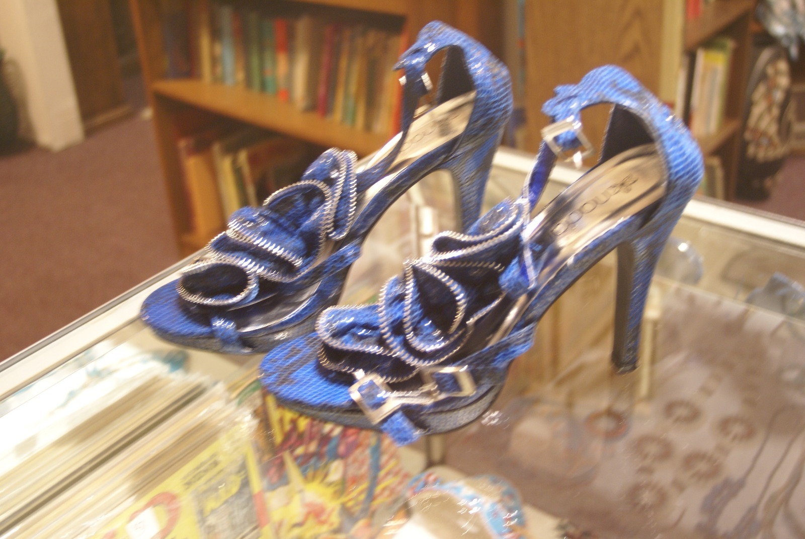 Nadara blue synthetic strappy high (3in and up) heel sandals size 8.5 B