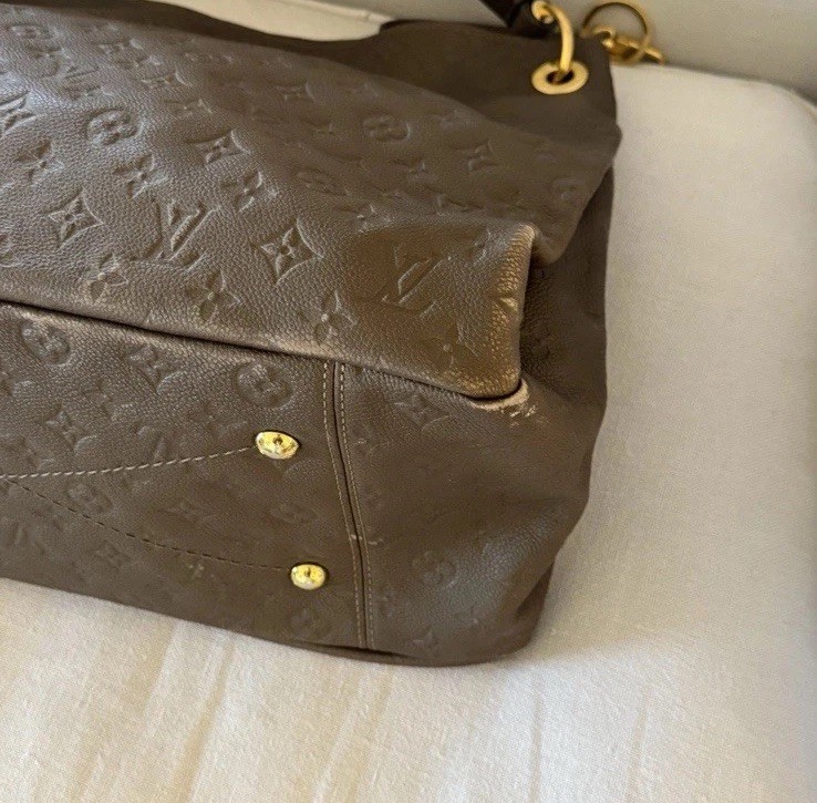 Louis Vuitton Brown Artsy MM Empreinte Leather bag 2011 Gold hardware