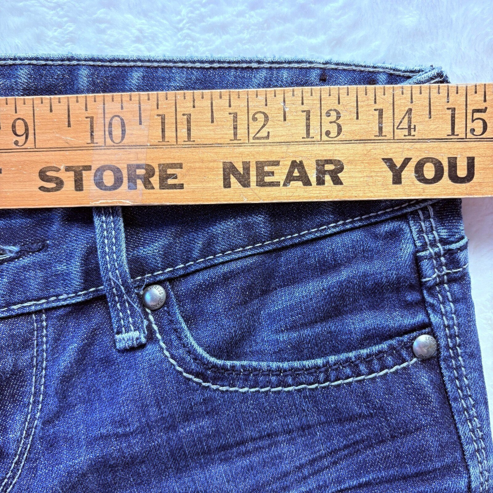 Express Jeans Women 0 Short Blue Low Rise Skinny Raised Back Pocket Design