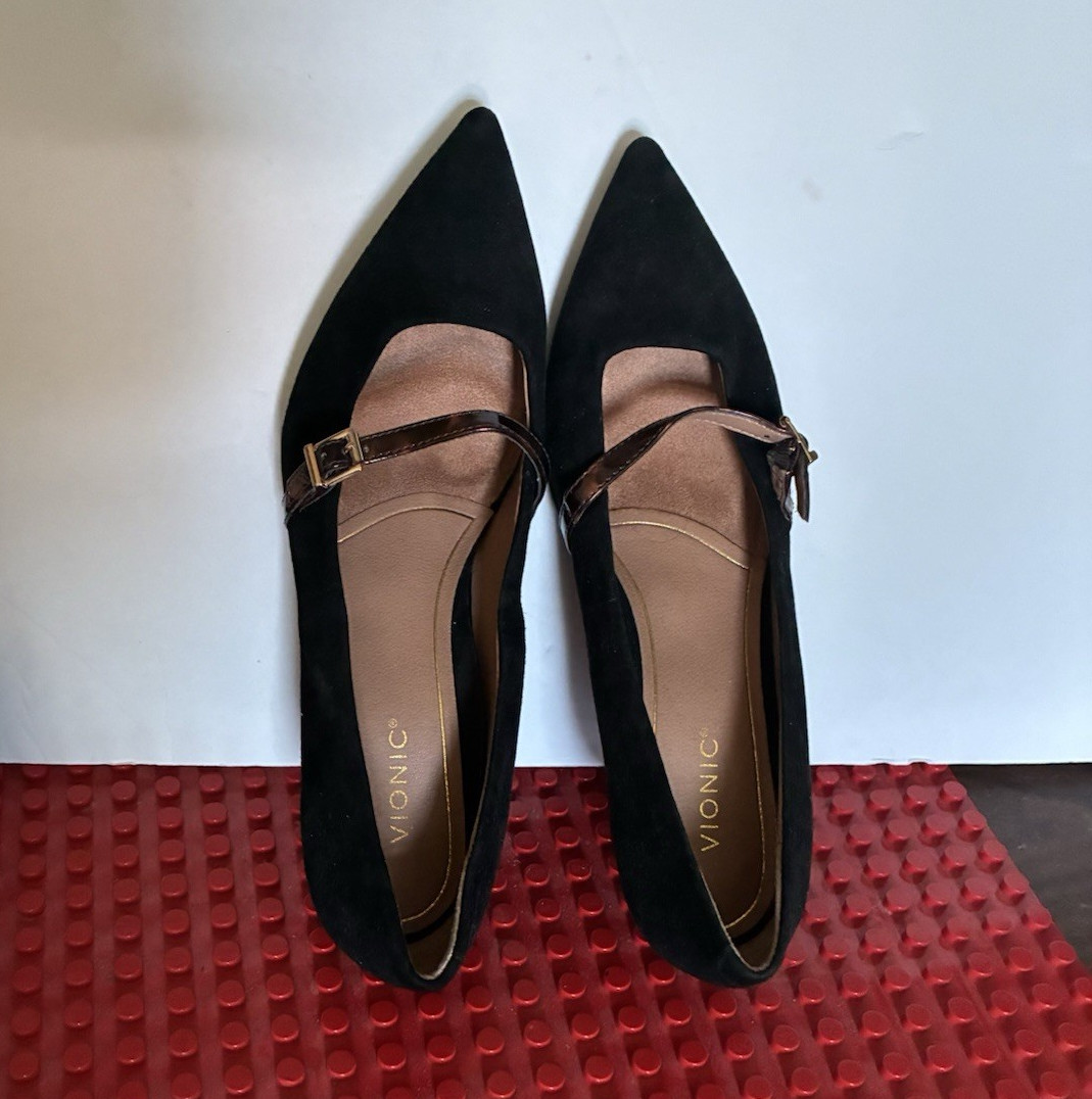 Vionic Women’s Black Suede Pointed Toe Mary Jane Pumps Buckle Strap Size 9