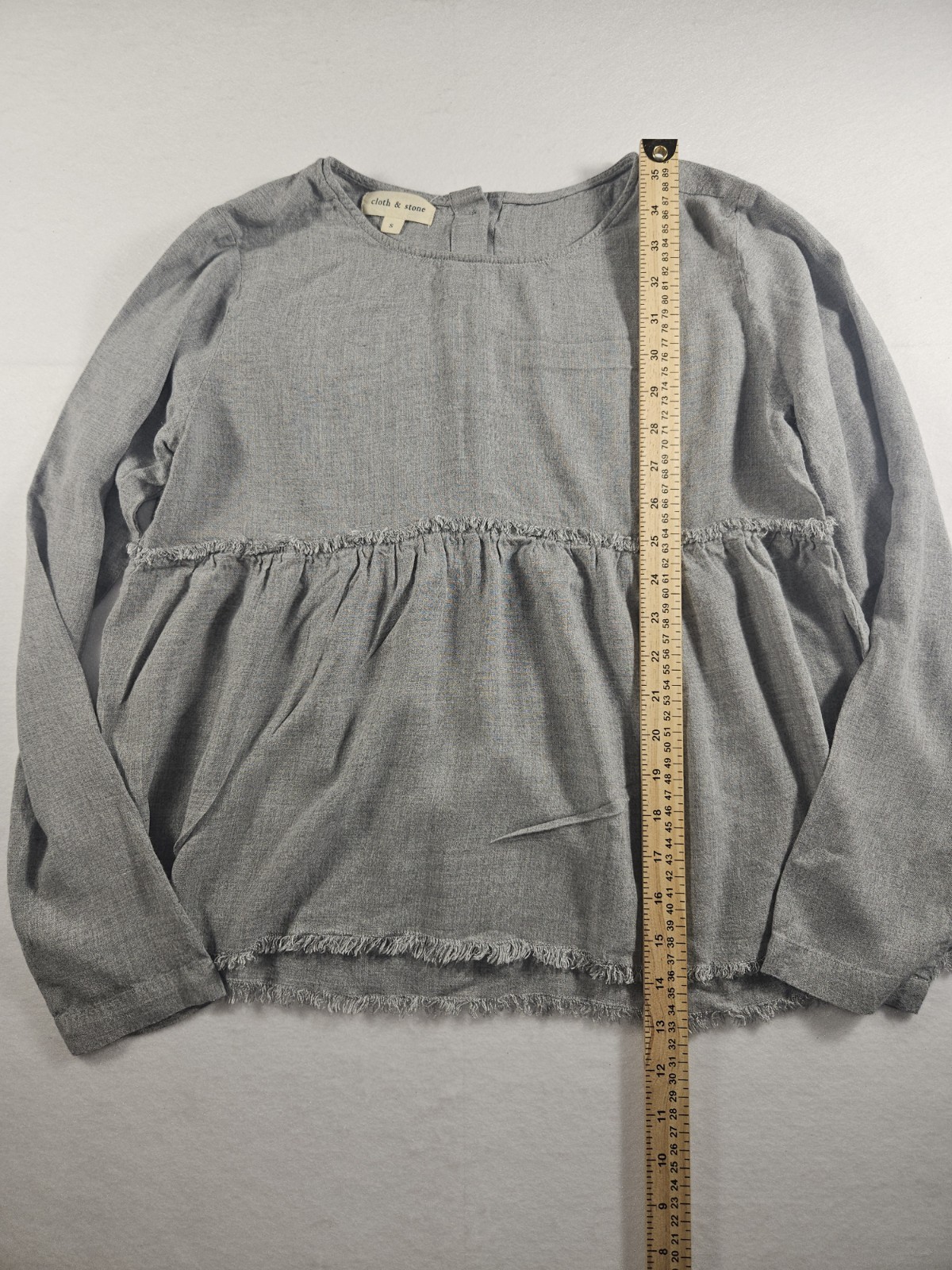 Cloth & Stone Light Gray Frayed Washed Style Long Sleeve Top Size Small