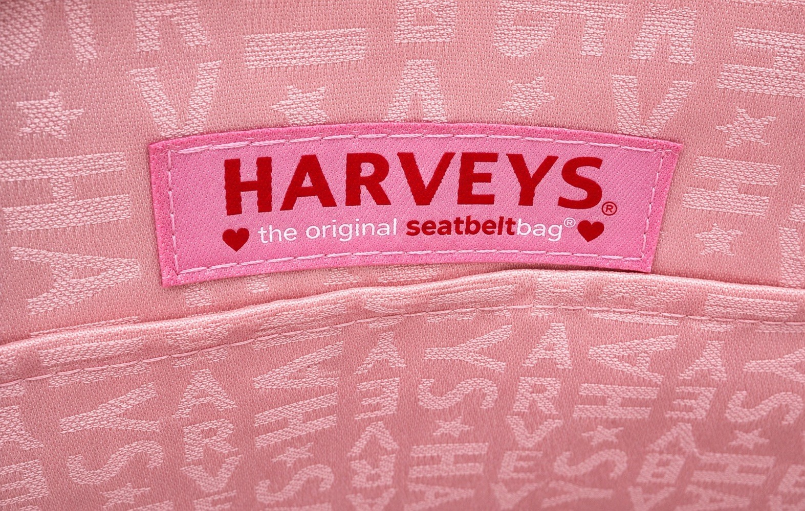 Harvey’s Seatbelt Bag Convertible Tote Tough Love New with Tags Free Shipping