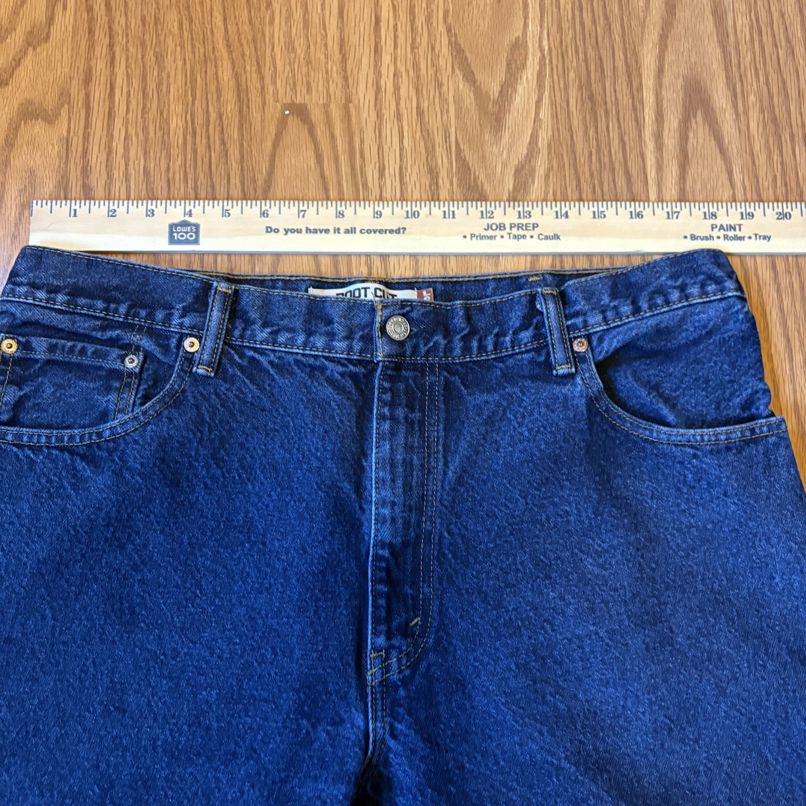 2000s Levi’s Boot Cut Men’s Dark Blue Denim Jeans Tagged Size 38