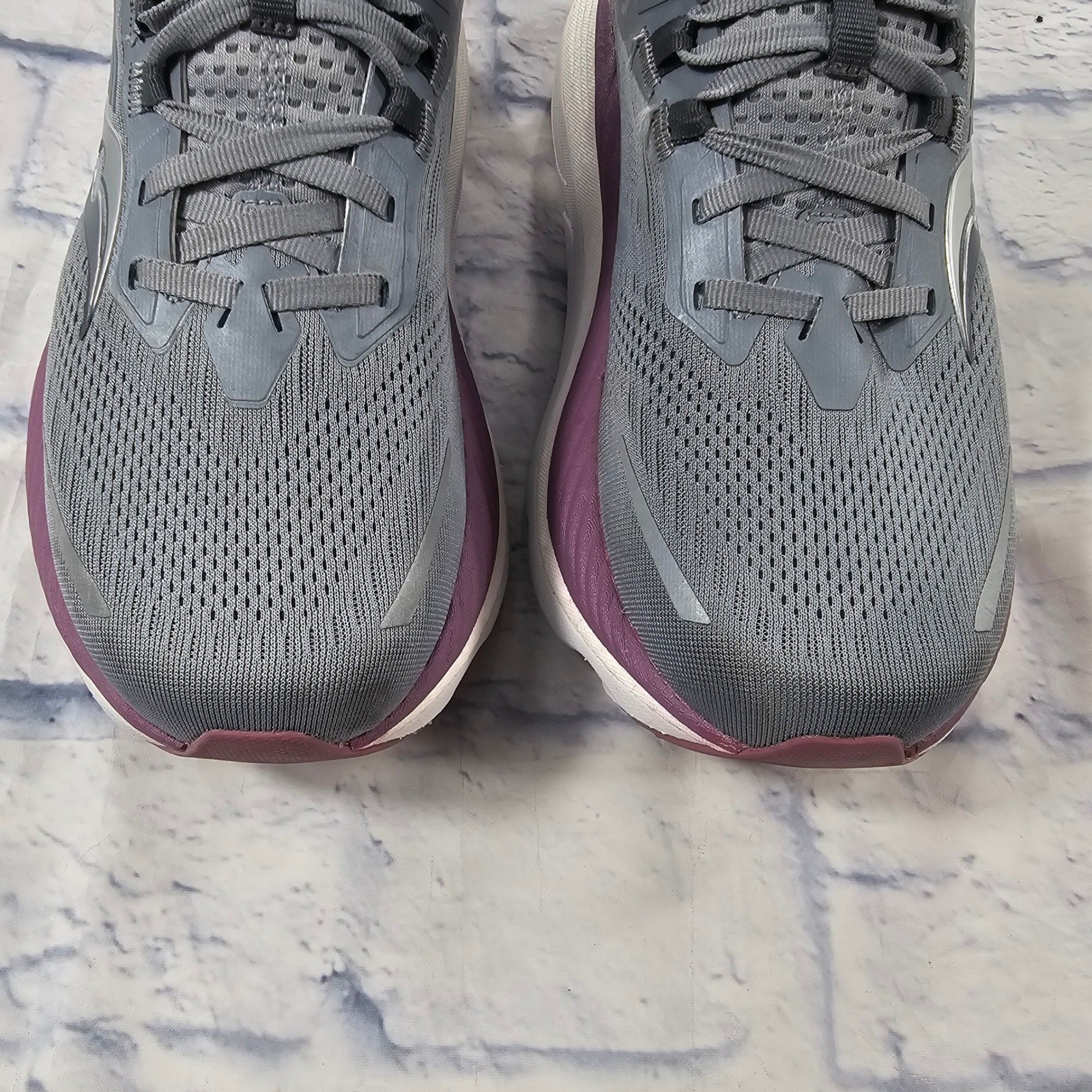 Saucony Ride 15 Running Shoes Women 9.5 W Gray Purple Mesh Athletic Sneakers
