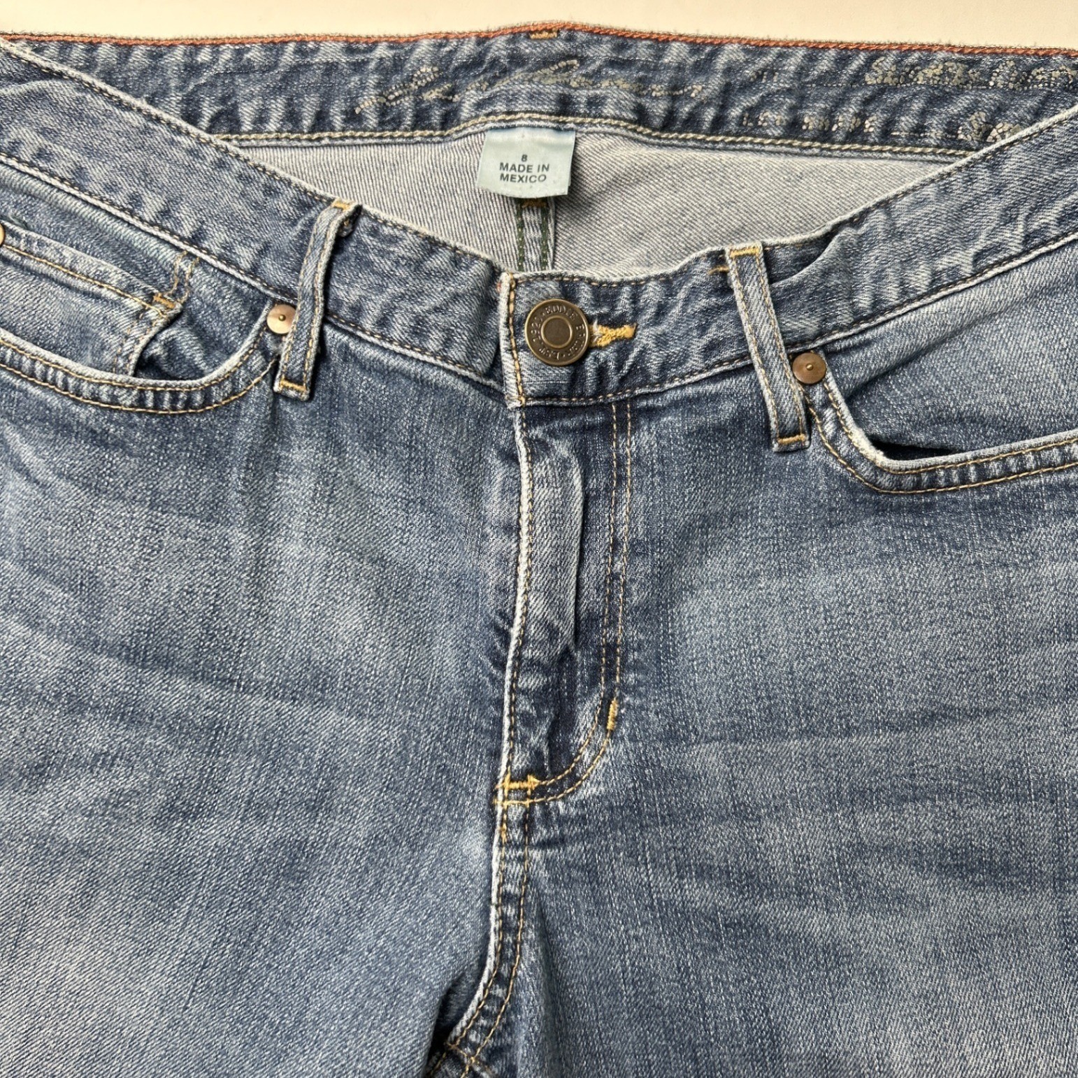 Eddie Bauer Womens Straight Leg Jeans Size 8 Slightly Curvy Medium Wash Stretch