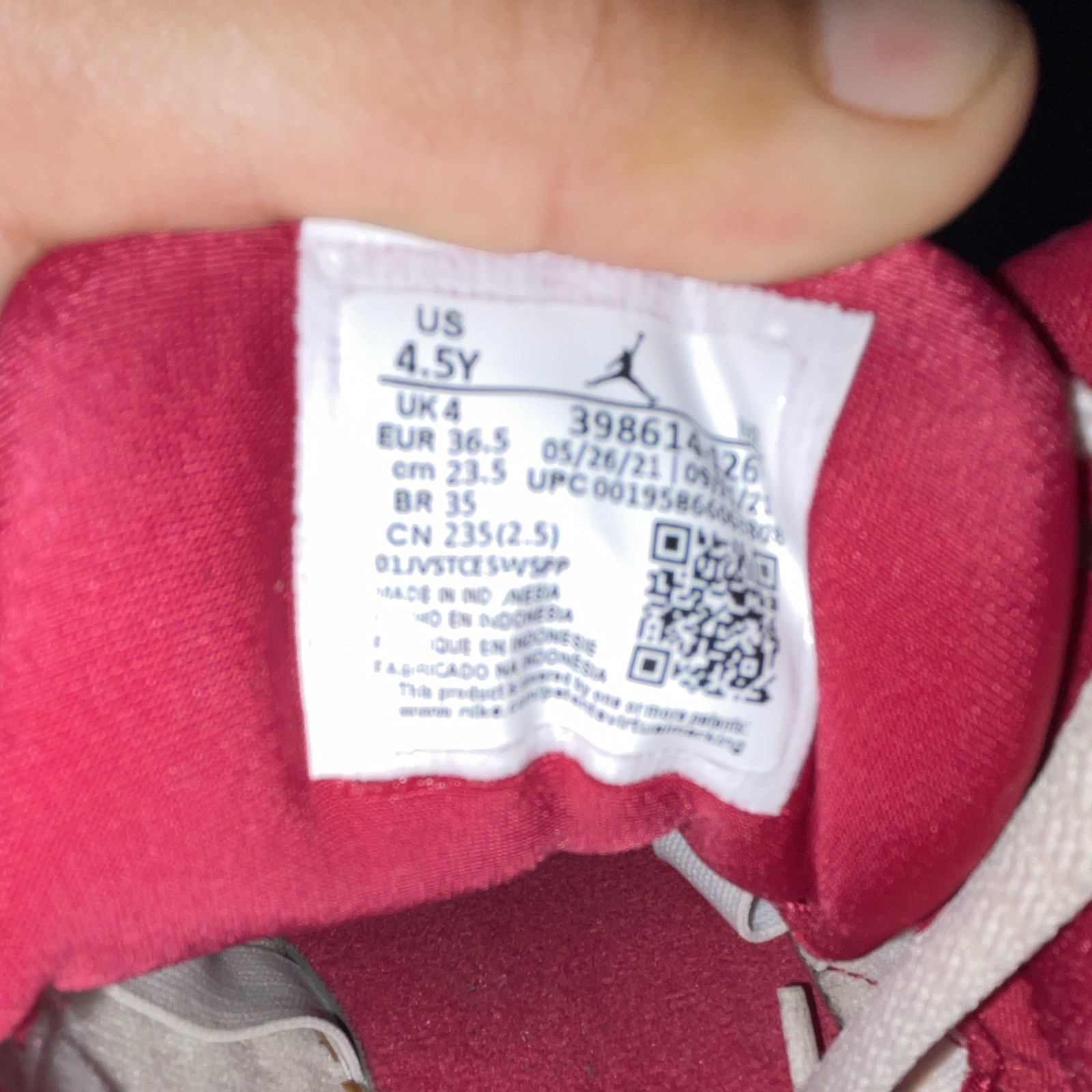Jordan Air Jordan 3 Mid Top Sneakers 4.5Y White/Red/Gray Leather 398614-126