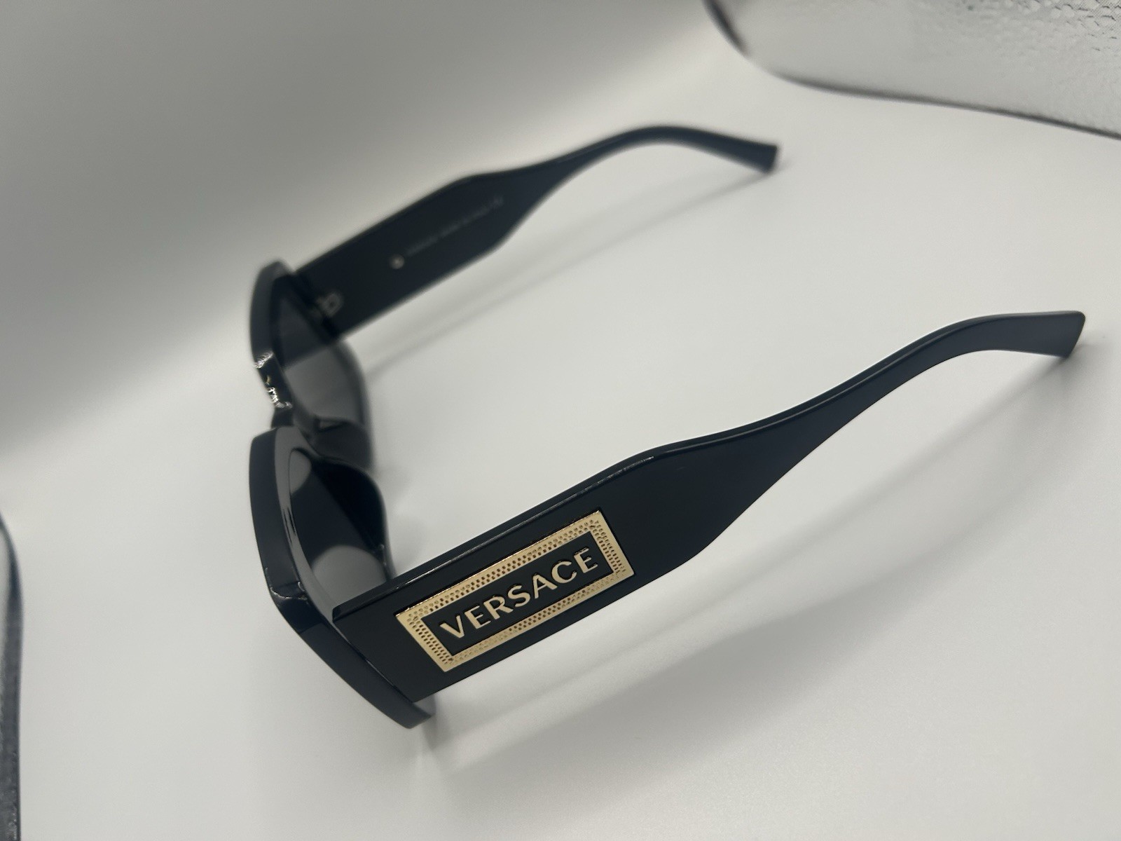 Versace 22888 Rectangle Sunglasses Black Plastic Frame Tinted UV Logo 140mm
