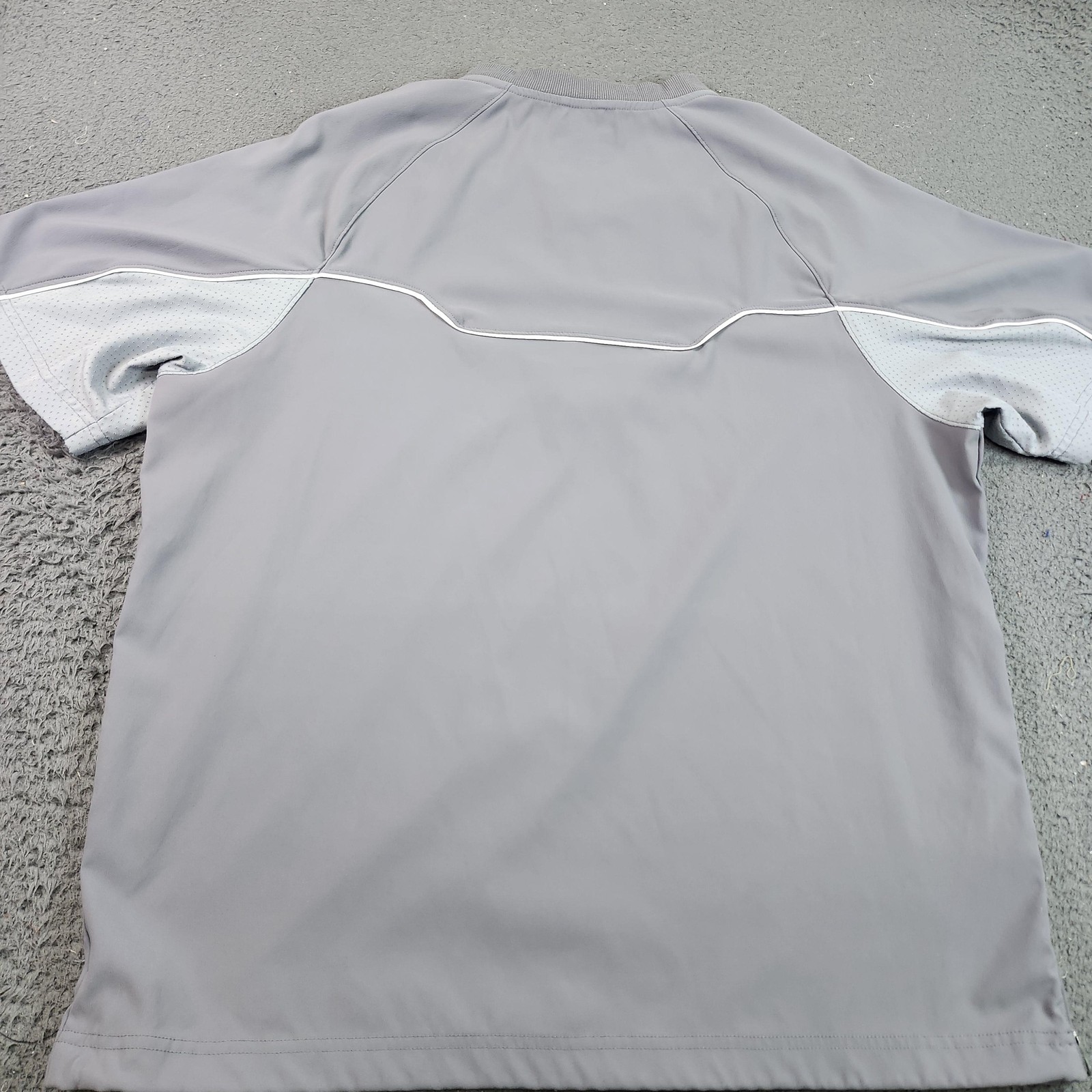 Under Armour HeatGear Shirt Mens Medium Gray Short Sleeve 1/4 Zip Athletic Top