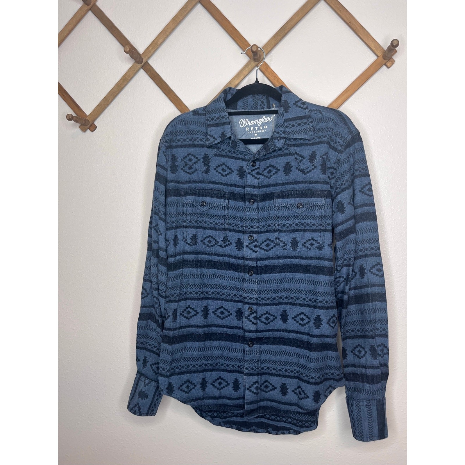 Wrangler Retro Premium Blue Geometric Print Long Sleeve Shirt Size M