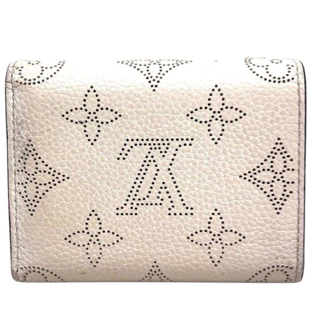 Extremely Beautiful Louis Vuitton Mahina Greige x Mocha Portefeuille Iris XS