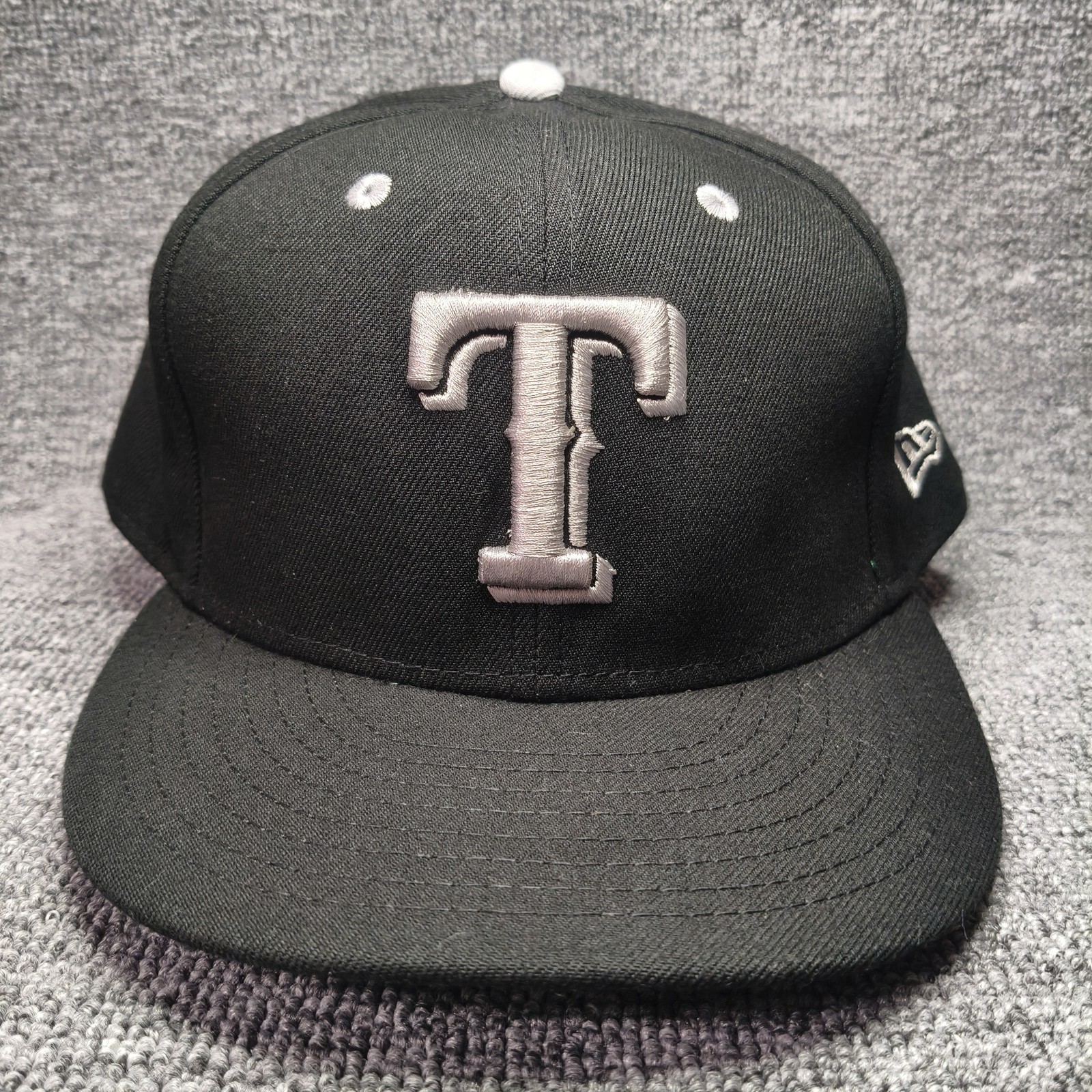 New Era Texas Rangers 59FIFTY Fitted Black Silver Hat Size 8