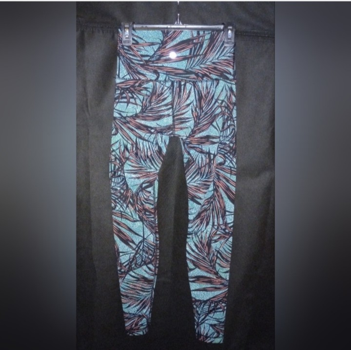 Lululemon Tight Stuff Tight in “Mini Palm Lace Tofino Teal Multi Leggings Size 6