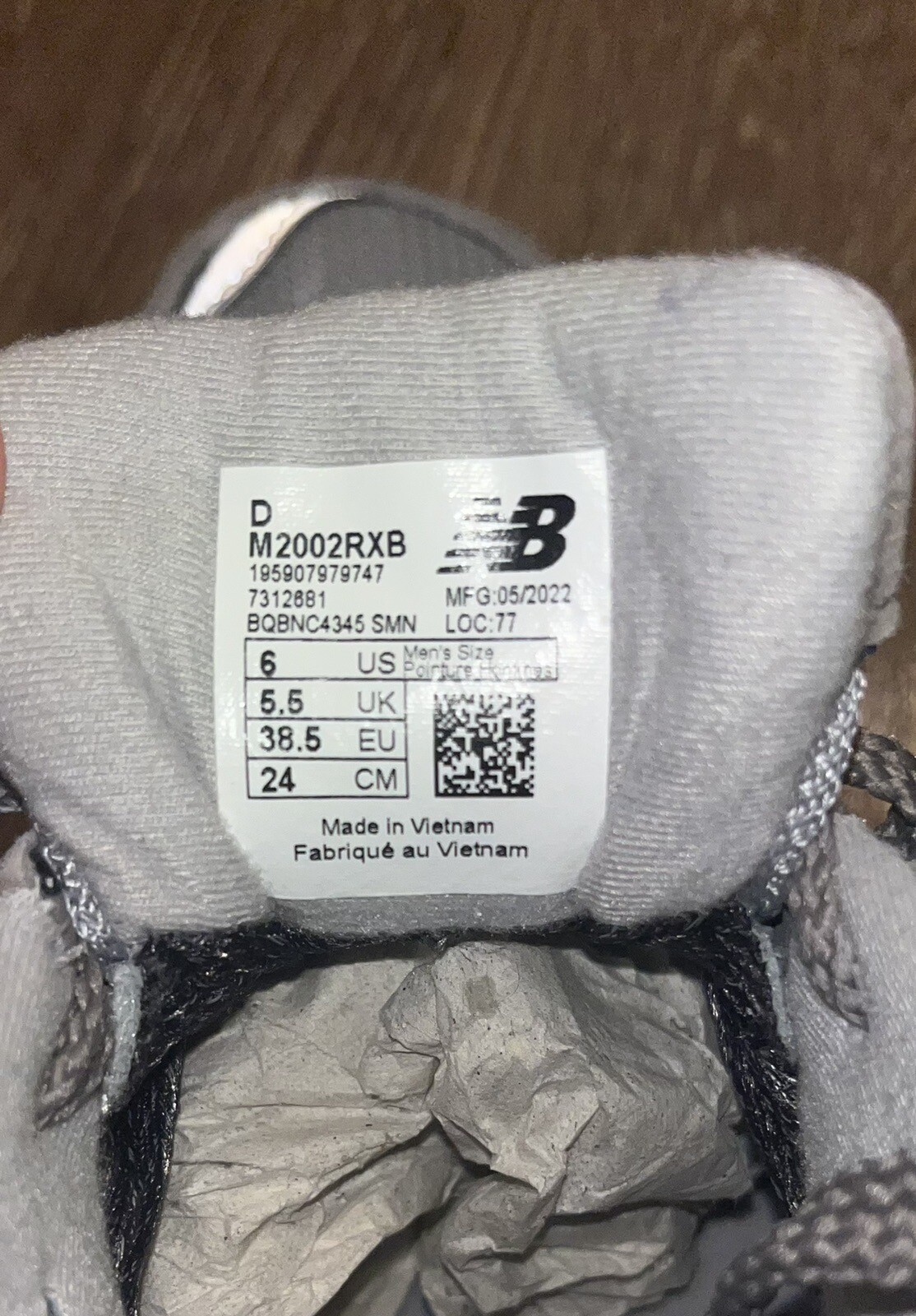 Size 6M/ 7.5W- New Balance 2002R Grey