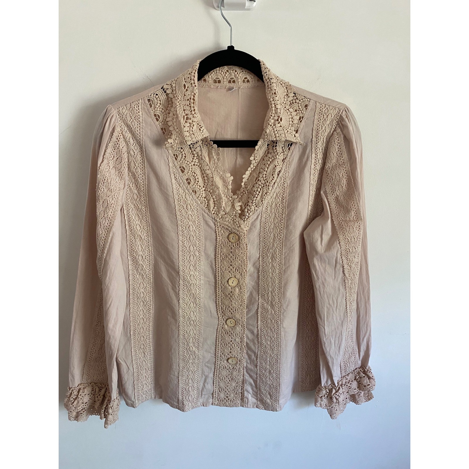 Crochet Lace Blouse Blush Beige Button Front Ruffle Cuff Medium
