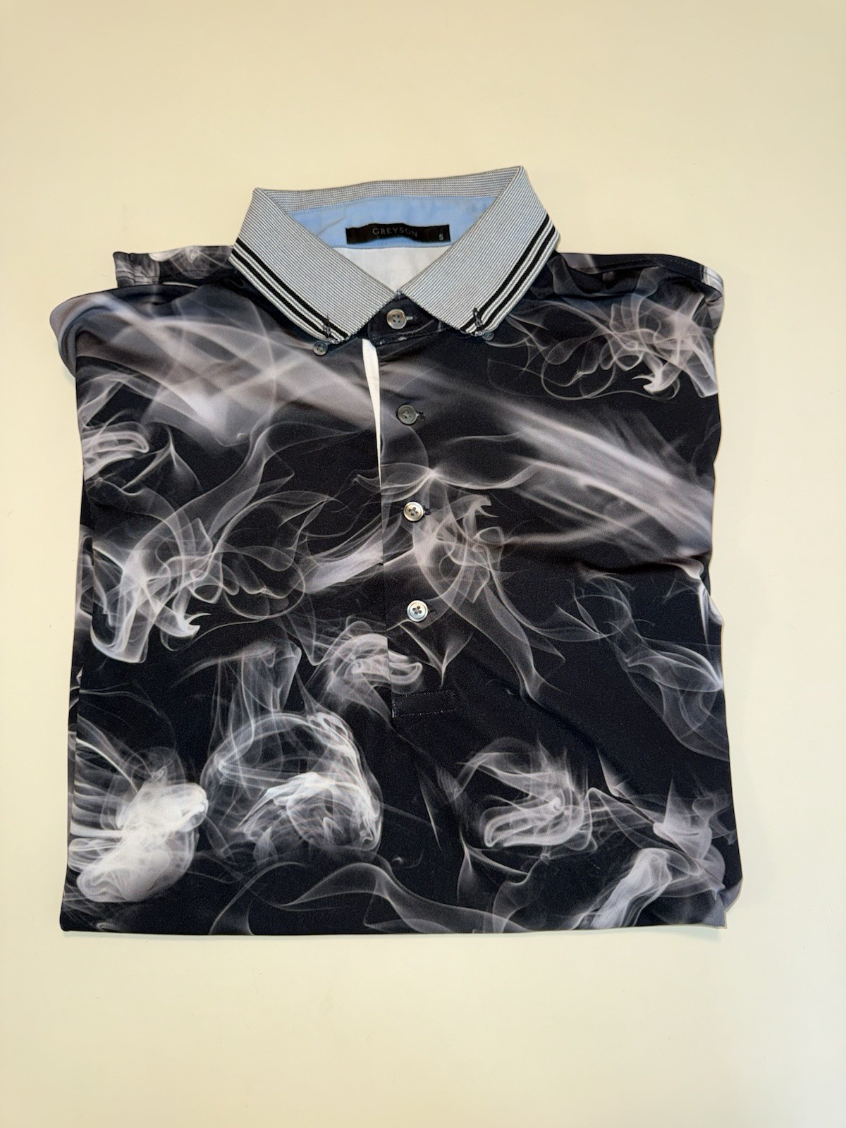 Greyson Clothiers Smoke Polo Size Small, fits like medium