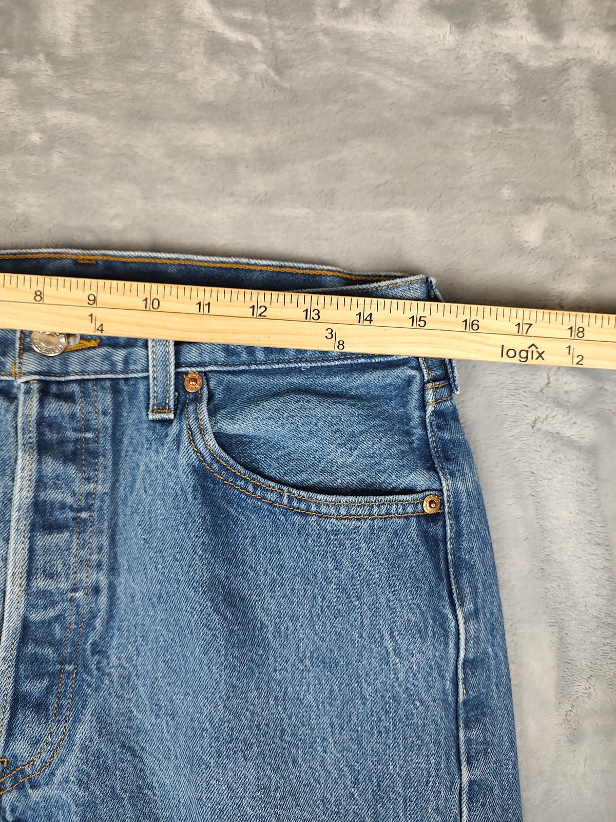 Levis 501 Jeans Mens 34×36 Blue Straight Leg Button Fly Denim Medium Wash