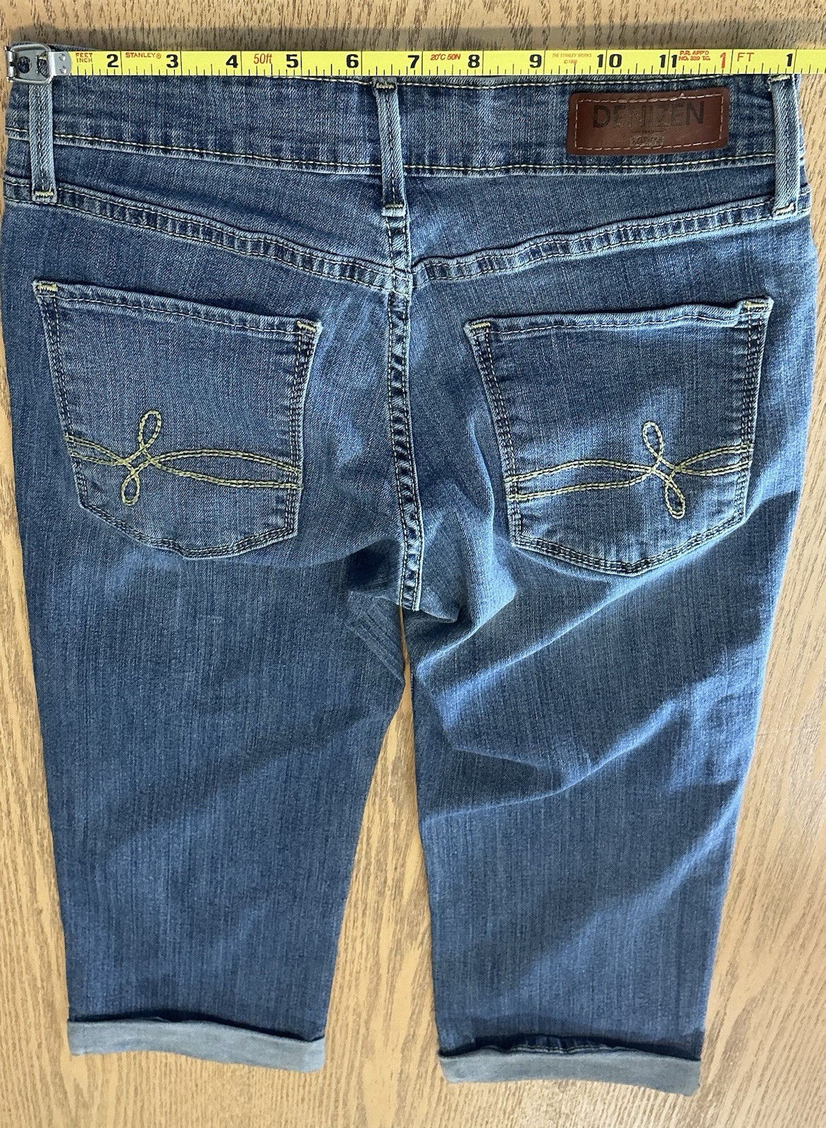 Denizen by Levi’s Womens Size 4 Cropped Capri Jeans Blue Denim Cuffed Stretch
