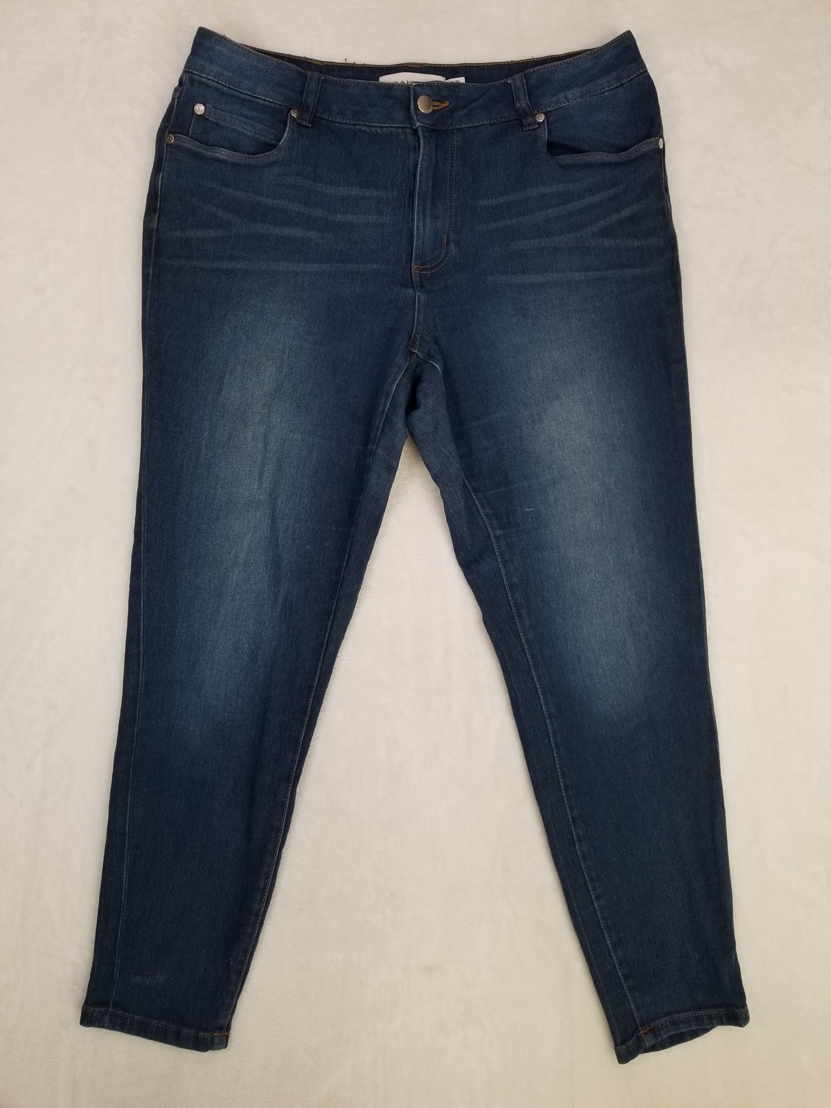 Tahari Premium Straight Fit Jeans Jegging Women’s Size 12/ 31 Dark Blue Stretch