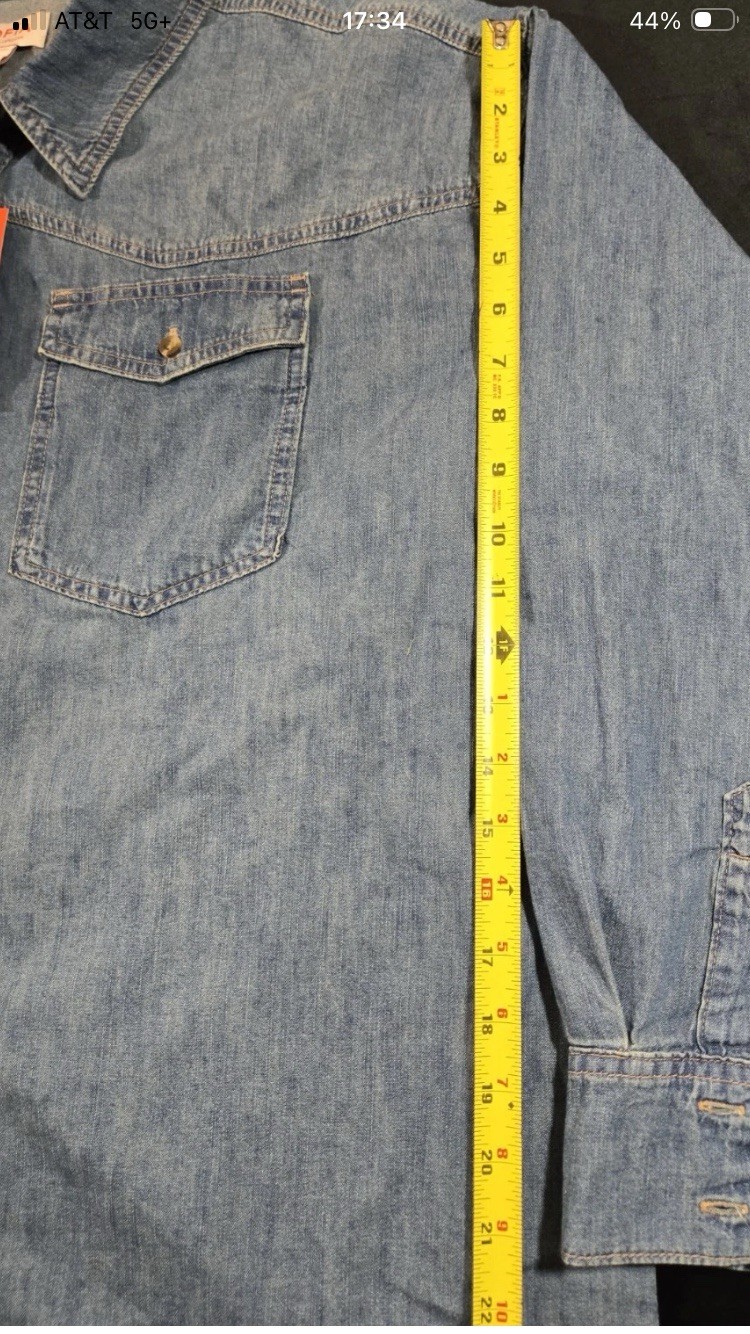 Sofia by Sofia Vergara long-sleeve light wash denim western-style shirt XL