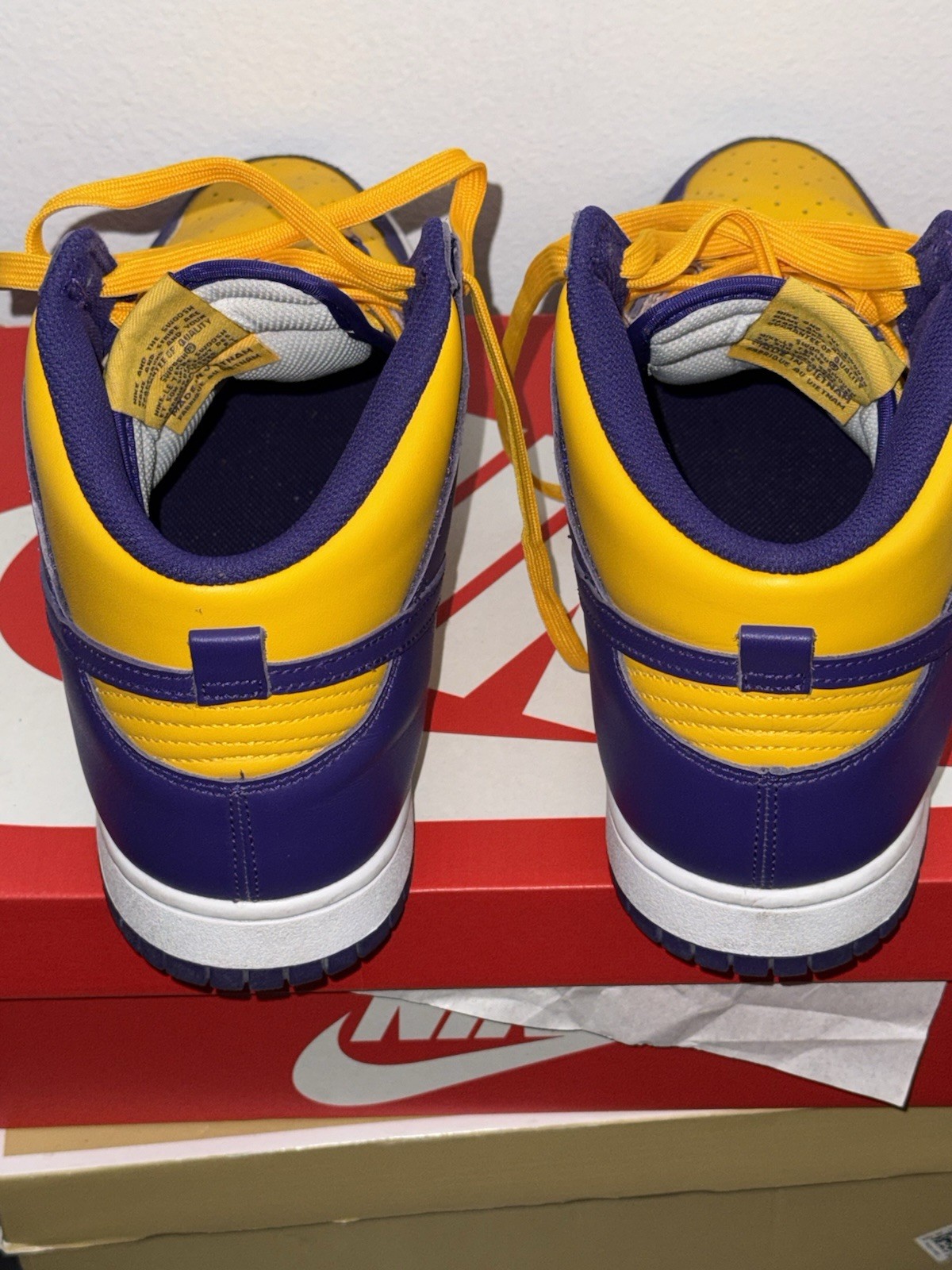 Nike Dunk High Lakers Size 11.5