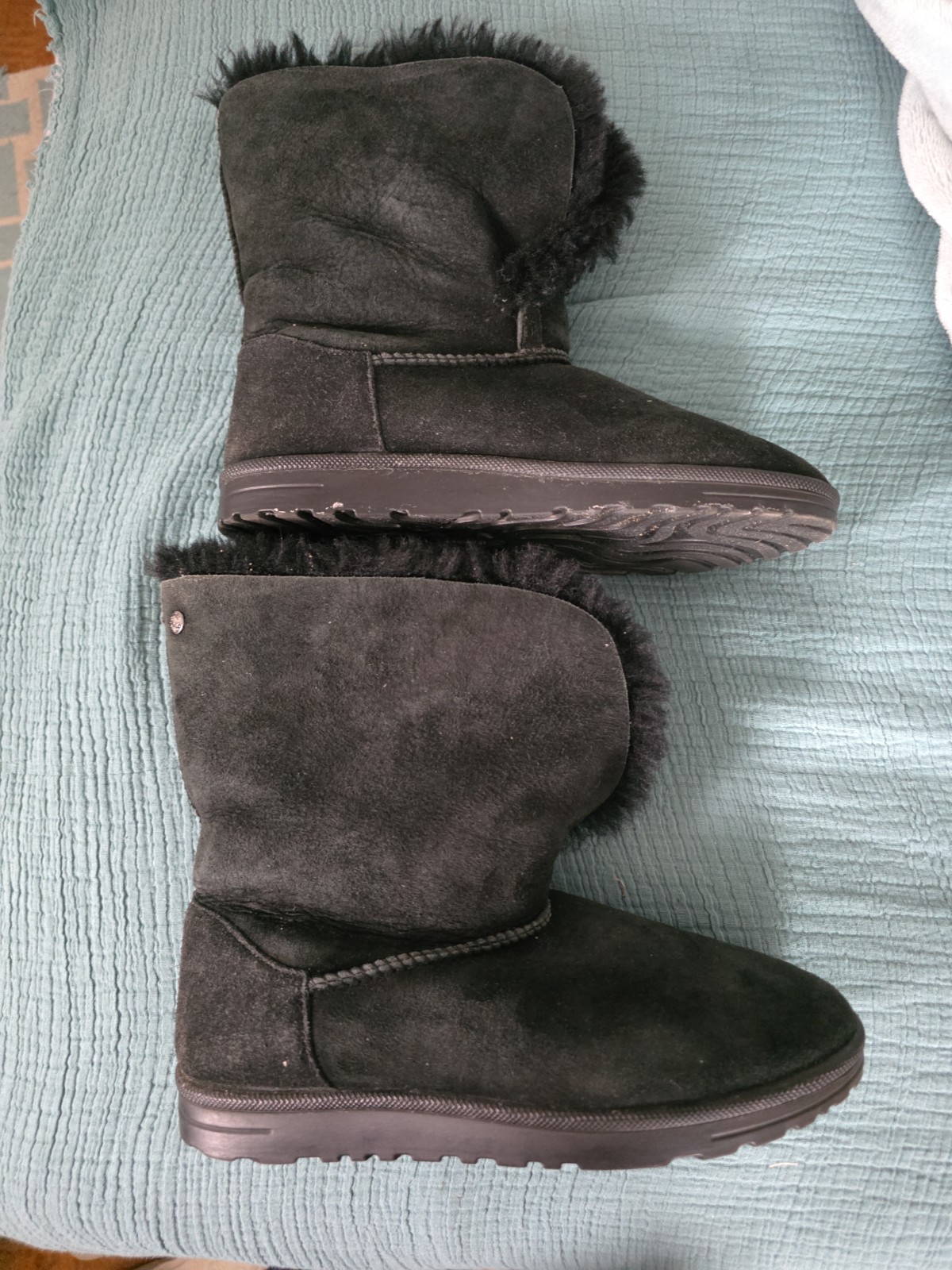 Abeo Manitoba Boots Sheep Skin Removable Insole Worn Once Size 8 EUC