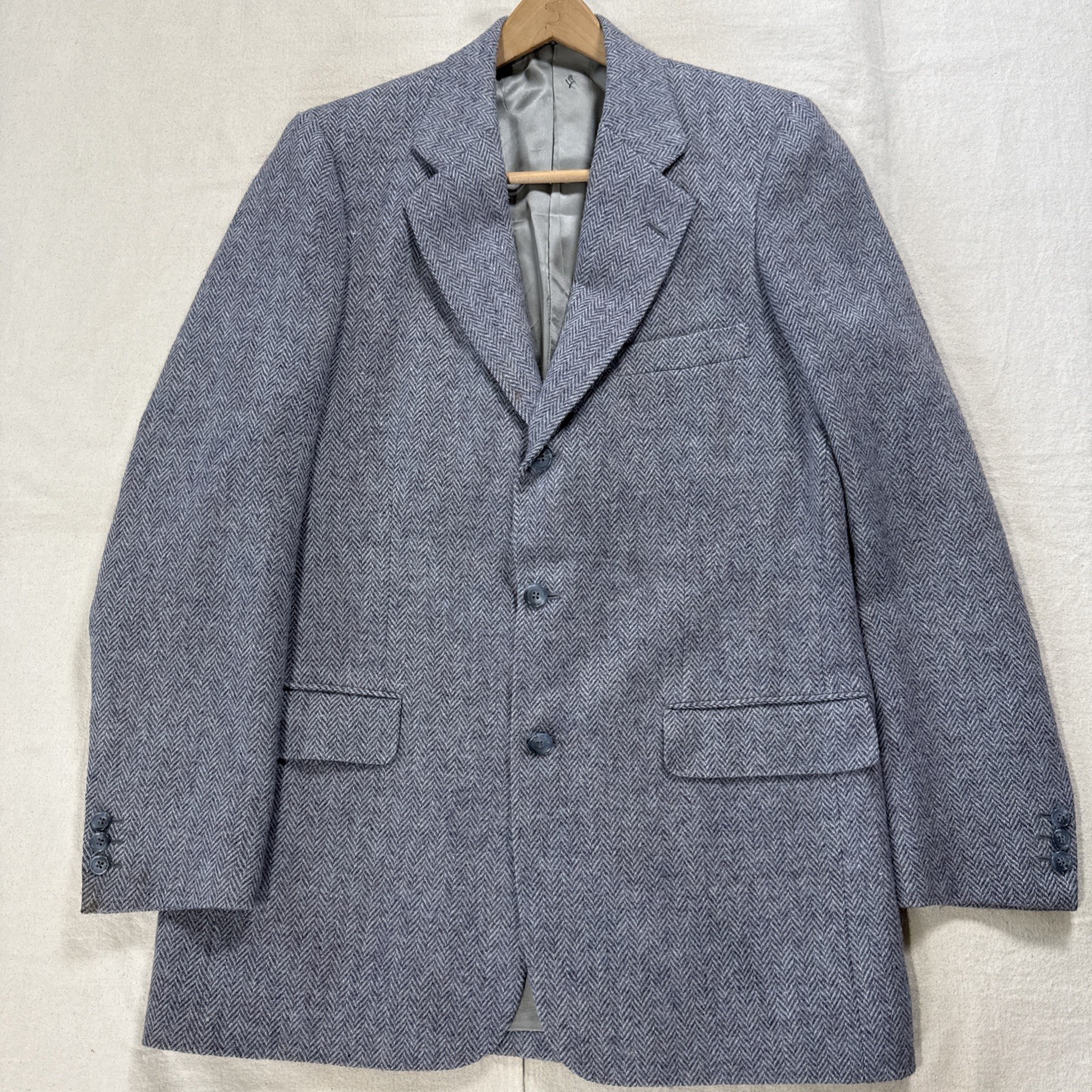 Harris Tweed Mens Grey Herringbone Wool Blazer Sport Coat Handwoven Scotland