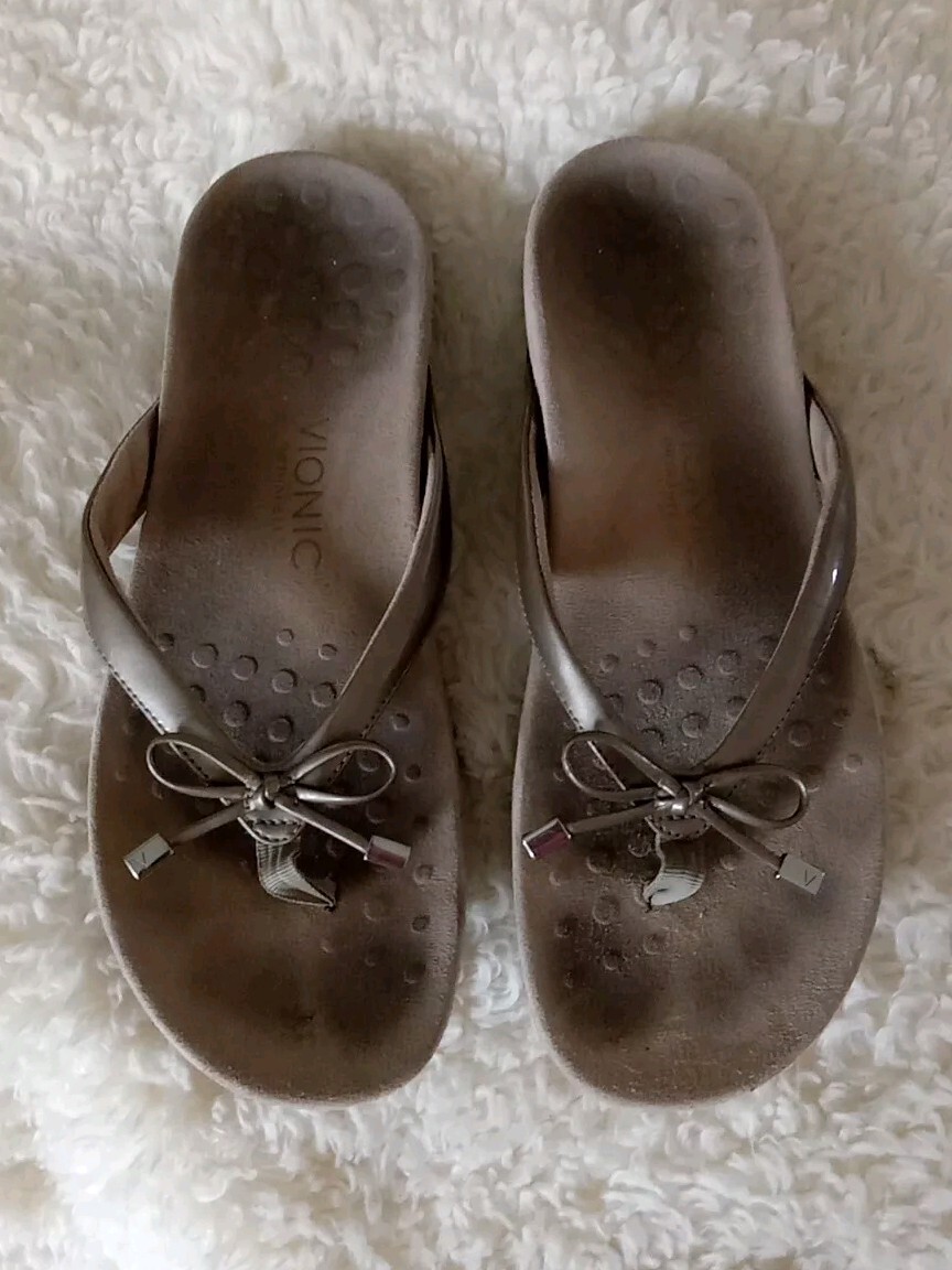 Vionic Bella II Toe Post Pewter Flip Flops Slip On Thongs Bow Womens Sz 10