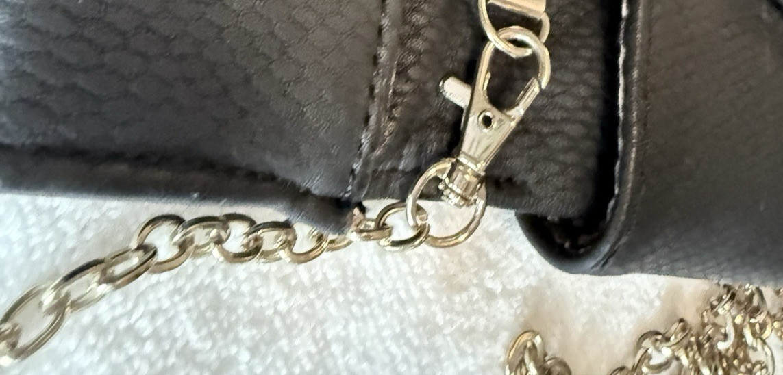 Urban Expressions Vegan Leather Envelope Clutch-Crossbody Gold Chain