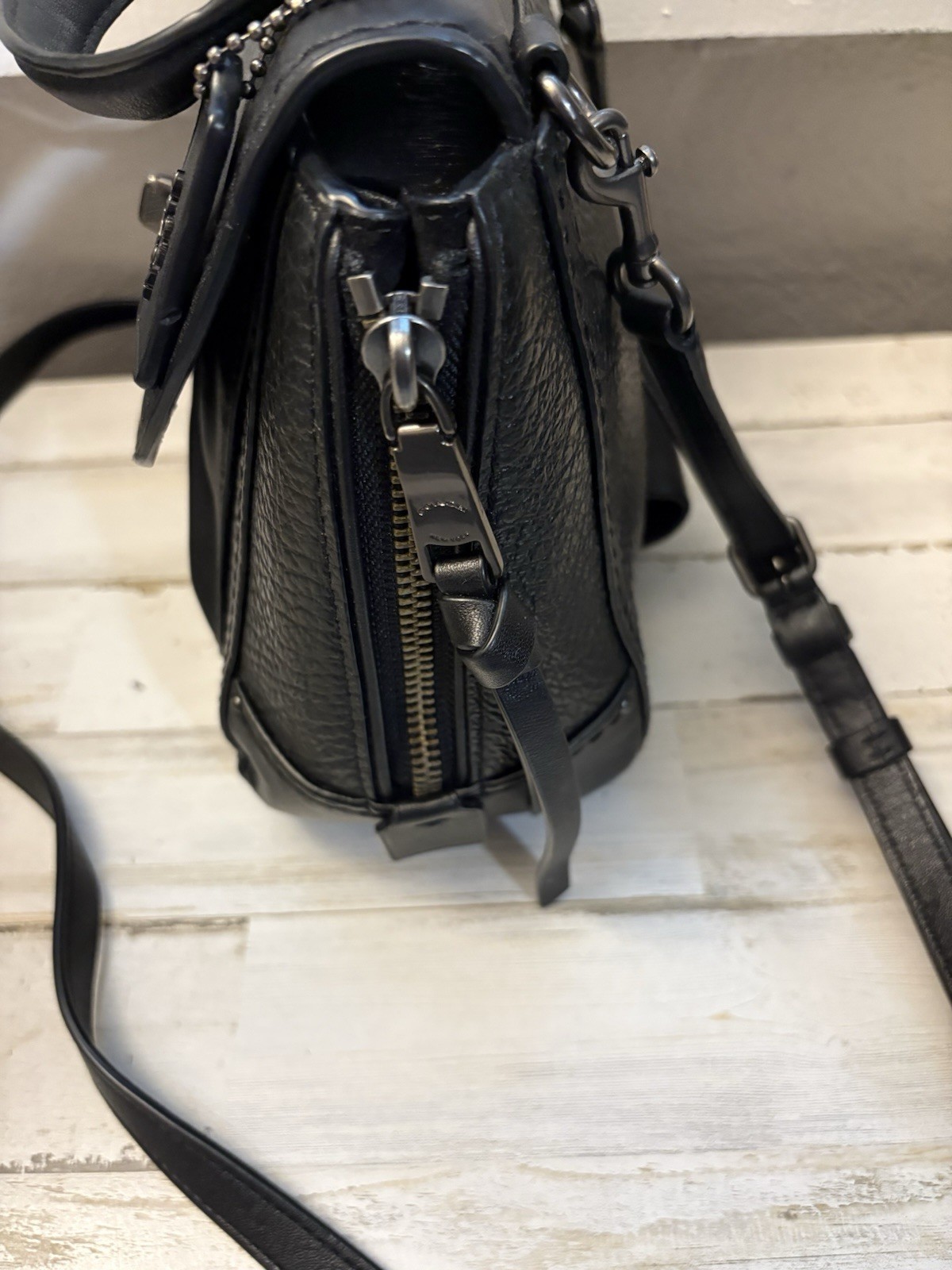 Coach Black Satchel Top Handle Crossbody Turn Lock Zip Adjustable Strap Lined