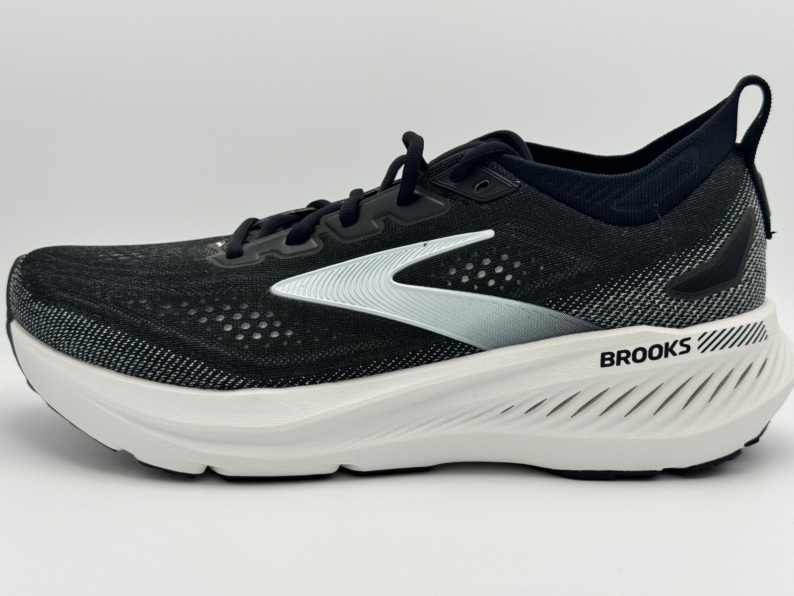 Size 10W – Glycerin GTS 23 Run & Walk Men’s Sneakers Black/Grey/White