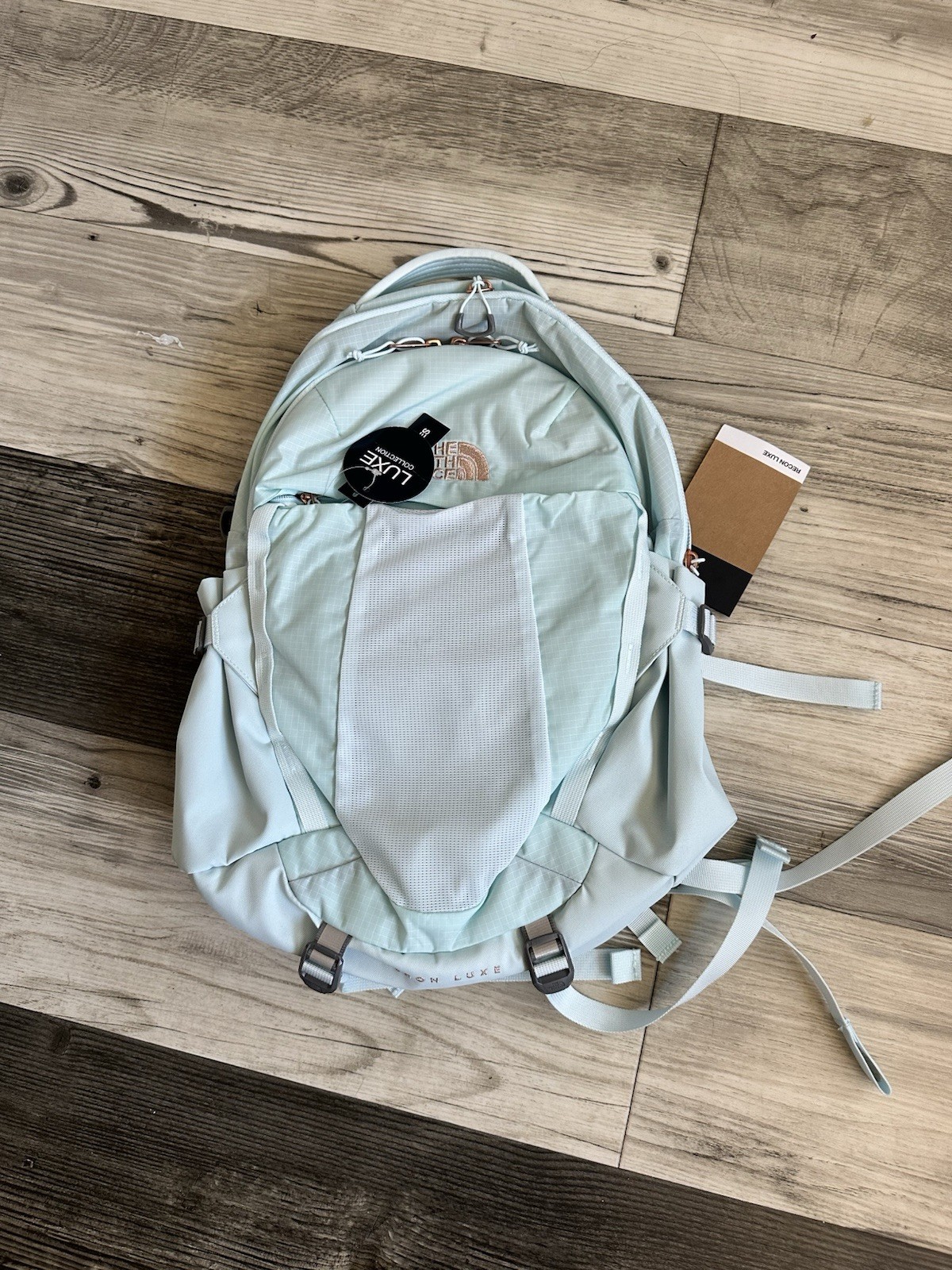 The North Face Women’s Recon Luxe 30L Backpack Ice Blue/Burnt Coral Metallic NW