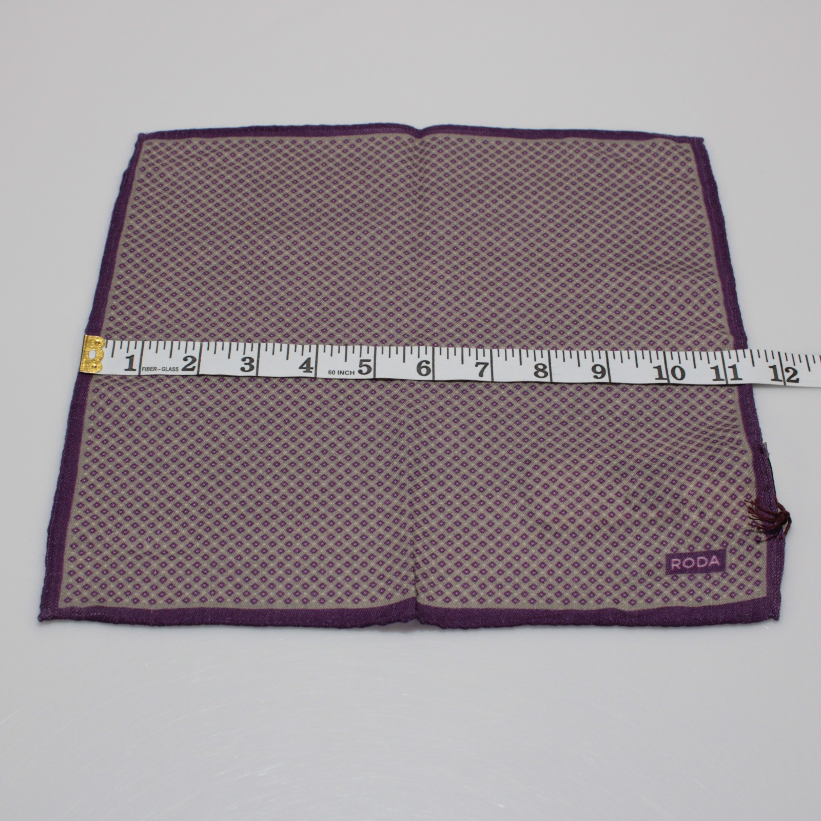 Roda NWT Wool Pocket Square In Beige w/ Purple & Pink Geometric Made in Italy