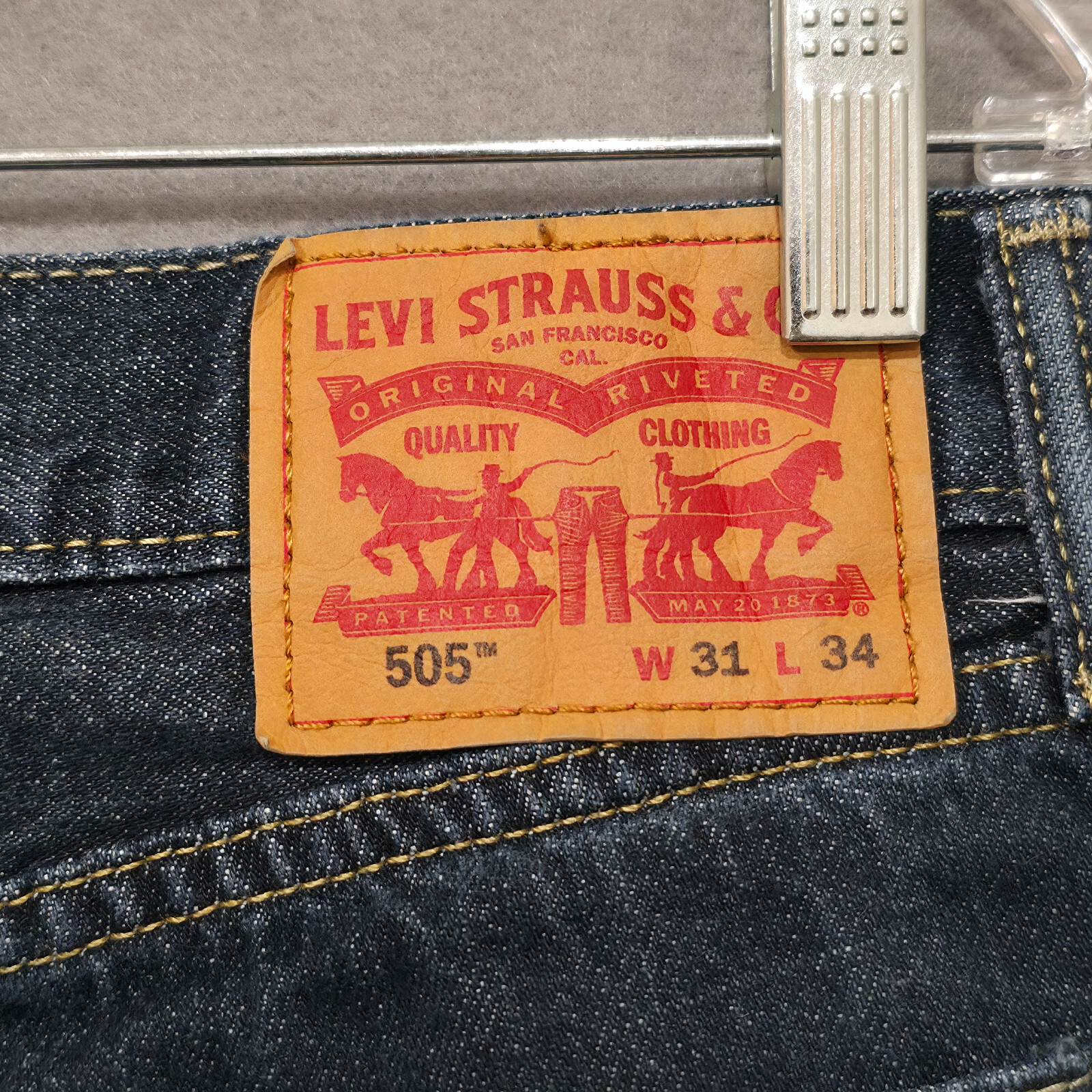 Levi’s 505 Men’s Denim Blue Jeans Straight Leg Size 31X34 Actual 30X32