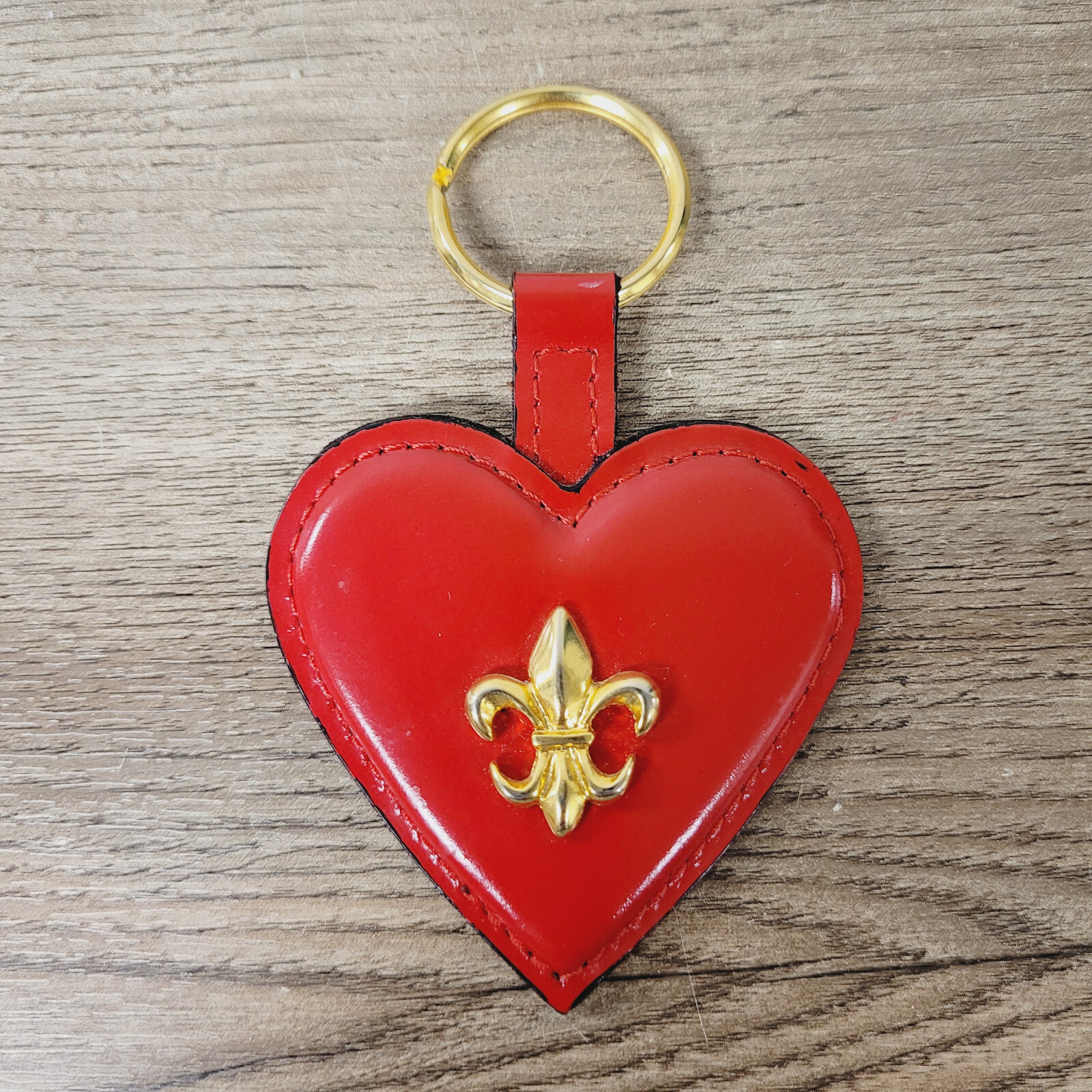 MOSCHINO REDWALL RED HEART KEY CHAIN FOB MADE IN ITALY 400430 FLEUR DE LIS
