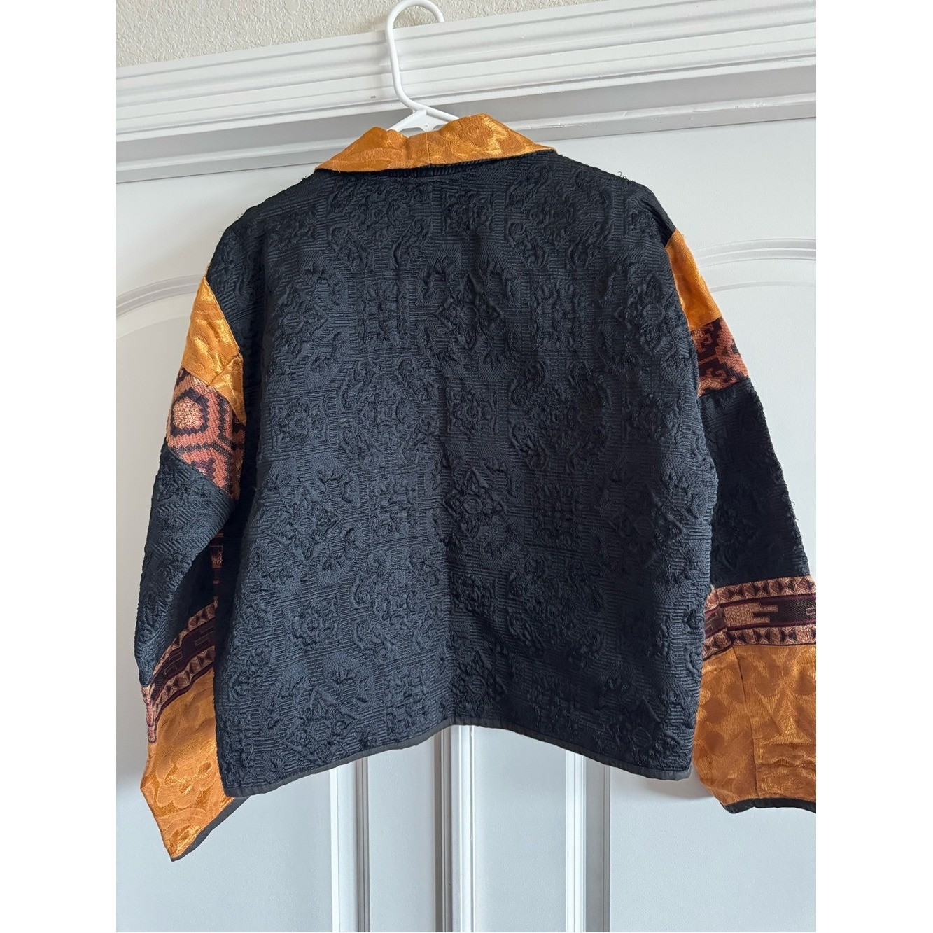 Vintage 90s Flashback Cropped Tapestry Jacket M Black Gold Southwestern Boho