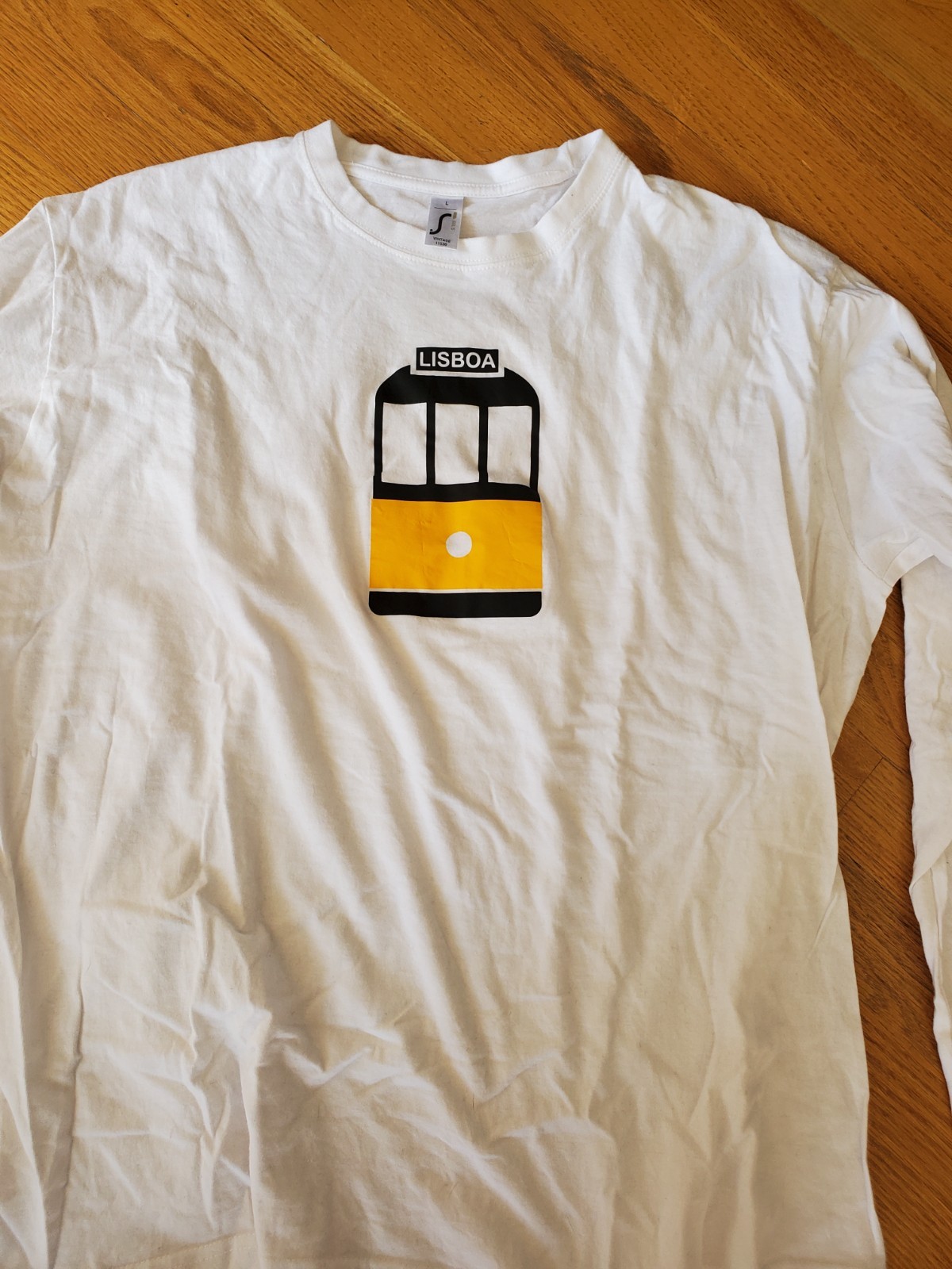 Lisboa Portugal TShirt Tram Lisbon Unisex Adult Size Large long sleeve white vtg