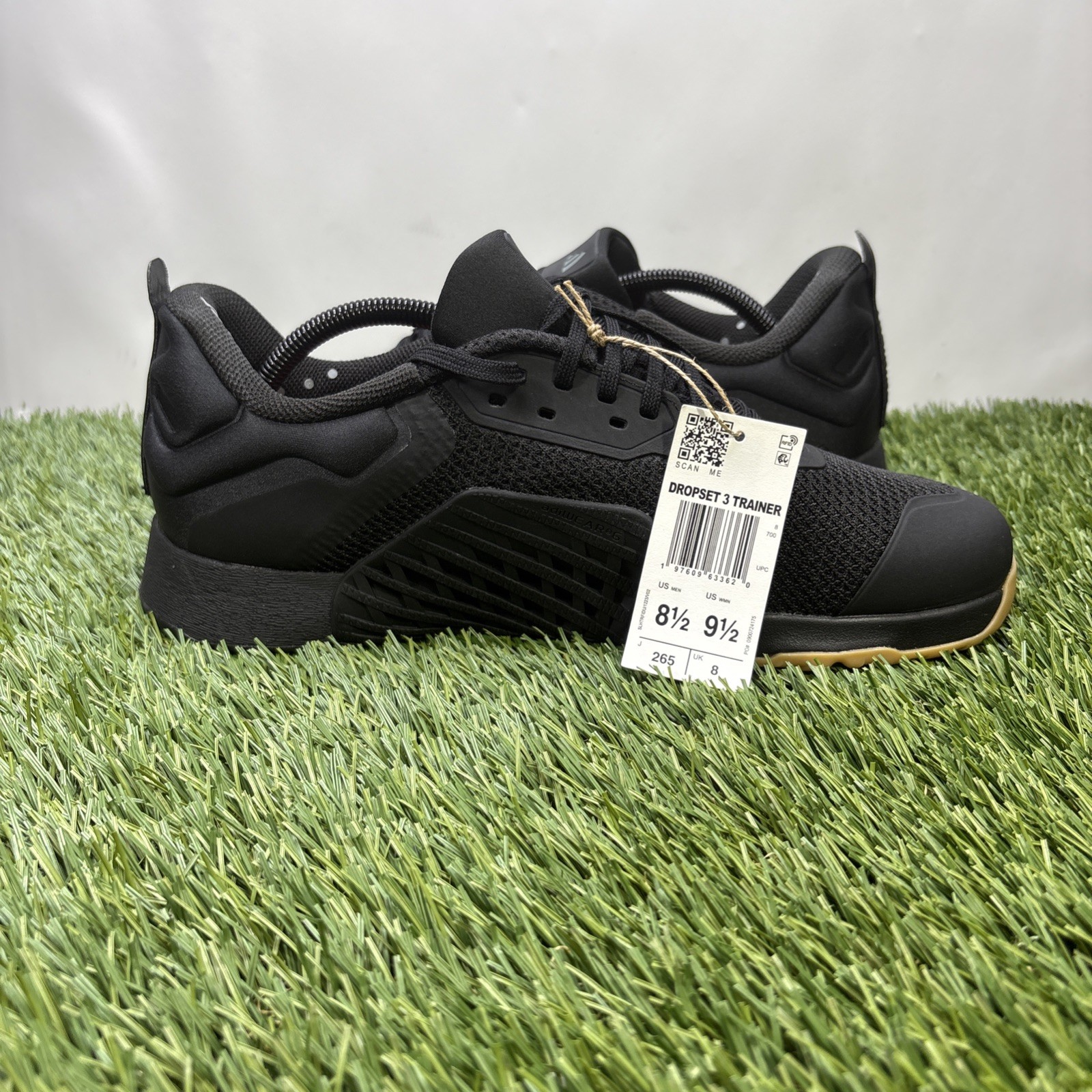 New Mens 8.5 Adidas Dropset 3 Trainer Cross Training Shoes Black Grey Gum IH8292