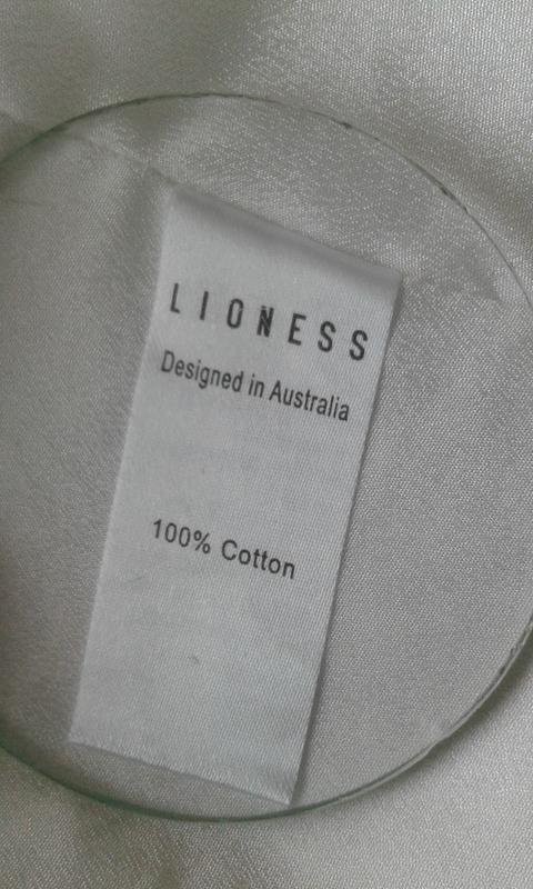 Women Lioness Dress White Polyester M
