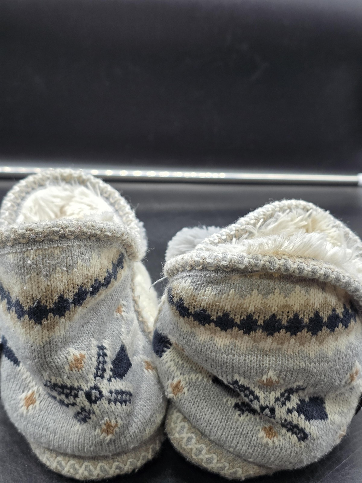 Mukluks Slipper Boots Womens Size 5.5 White Knit Fair Isle Pom Pom House Indoor
