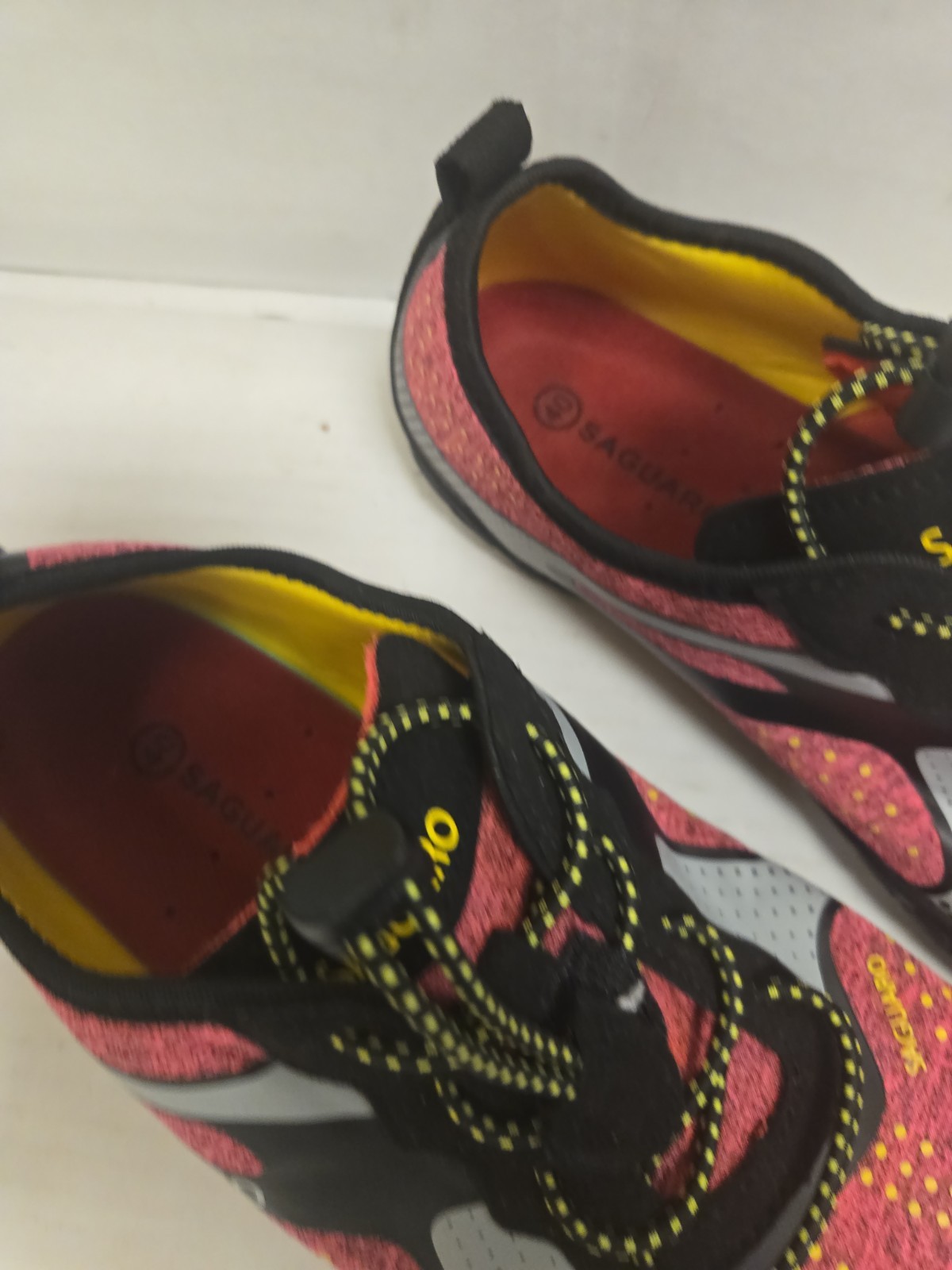 Saguaro Barefoot Minimalist Shoes Unisex 40 EU WM size 9-9.5 US Men 7-7.5 Black