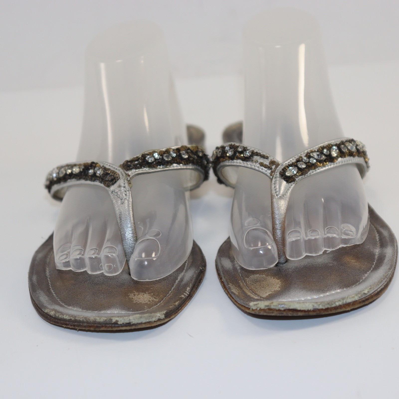 Manolo Blahnik Thong Sandals Womens Silver Embellished Fair Crystal Beads Size 6