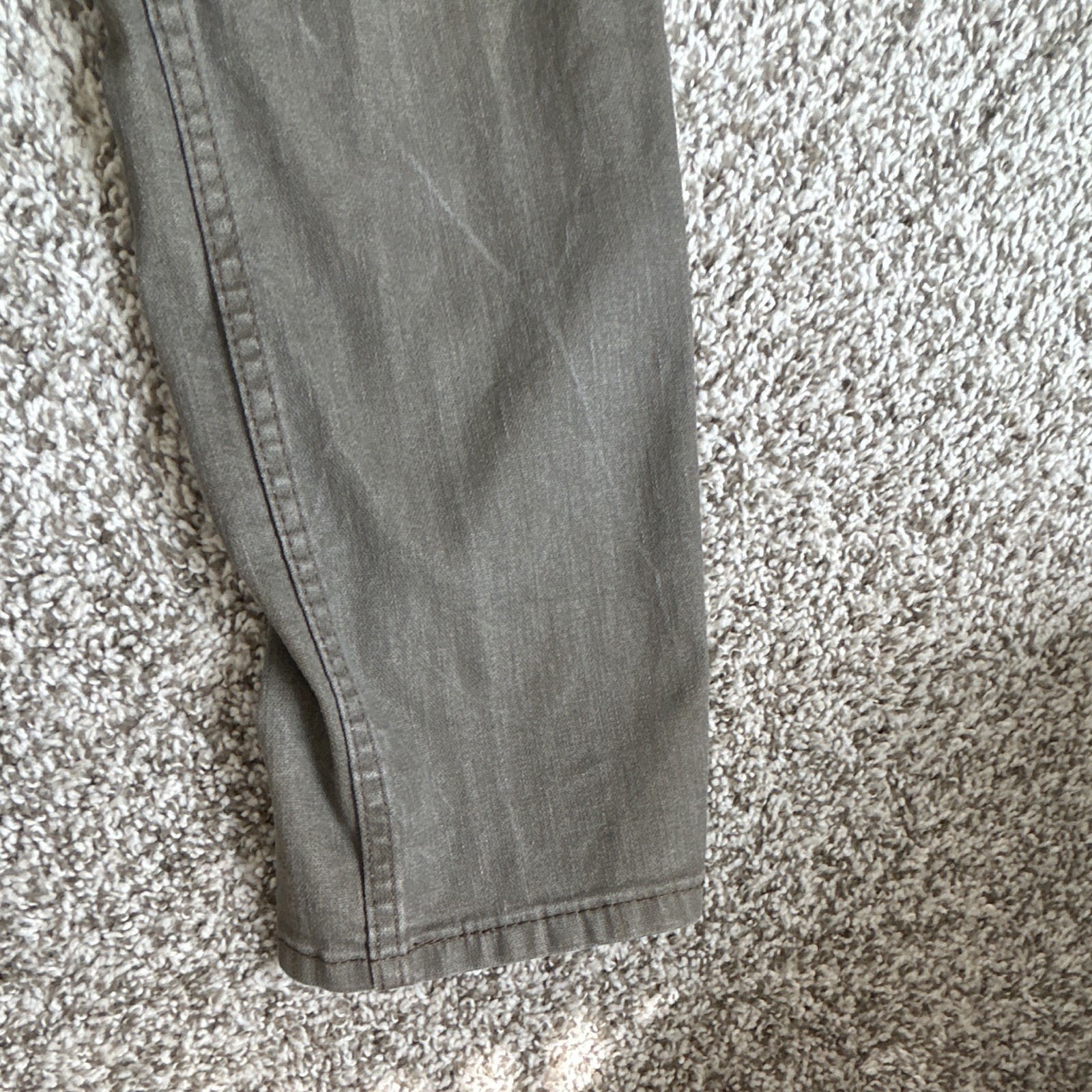 Levi’s Men’s Slim Fit Gray Dark Wash Denim Jeans Low Rise 5-Pocket Zip Fly