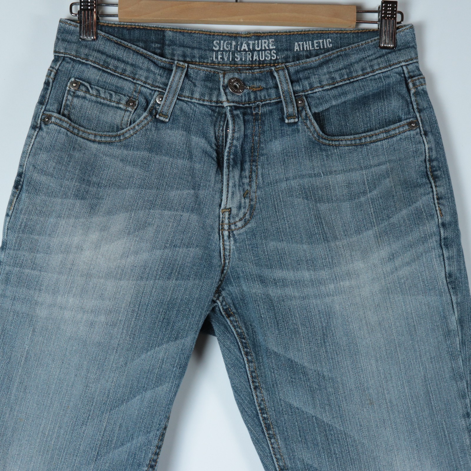 Levis Signature Athletic Fit Jeans Men’s W29 x L32 Blue Denim – Distressed Knee
